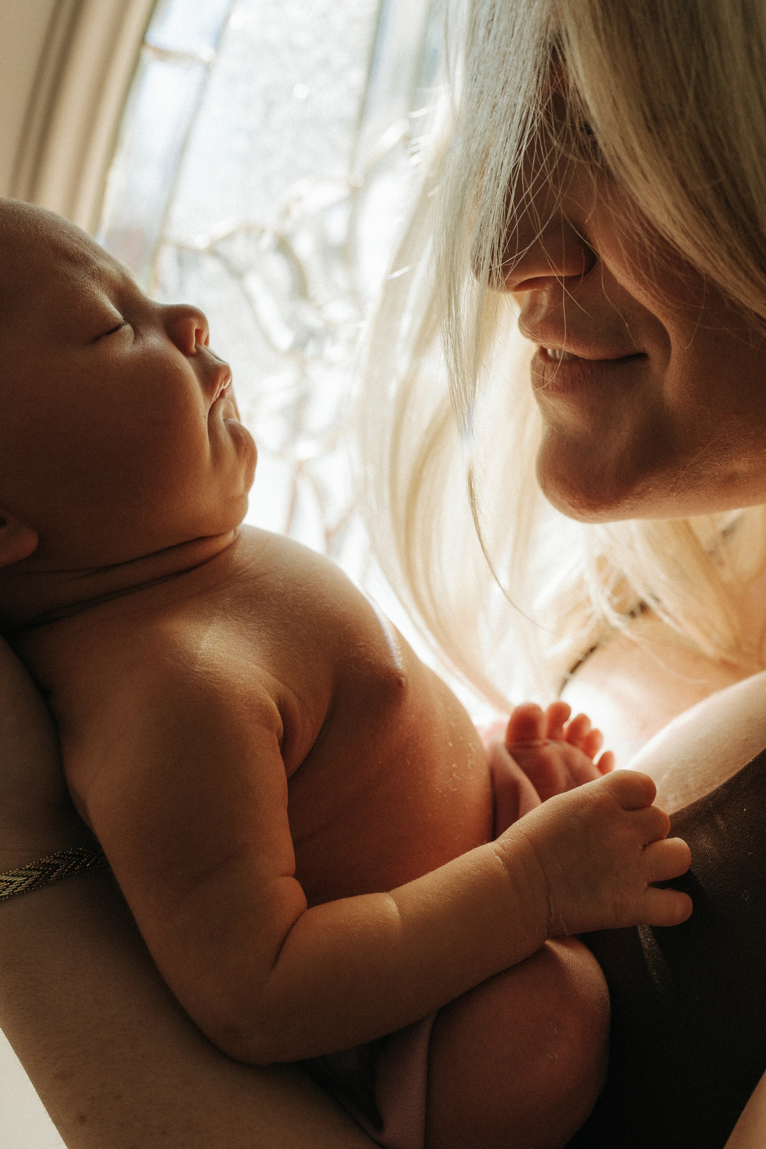 Newborn Photography at Home – Soft & Natural Moments. Alisa Tant — Family and newborn photographer Bucks County, Montgomery county, Philadelphia, NJ