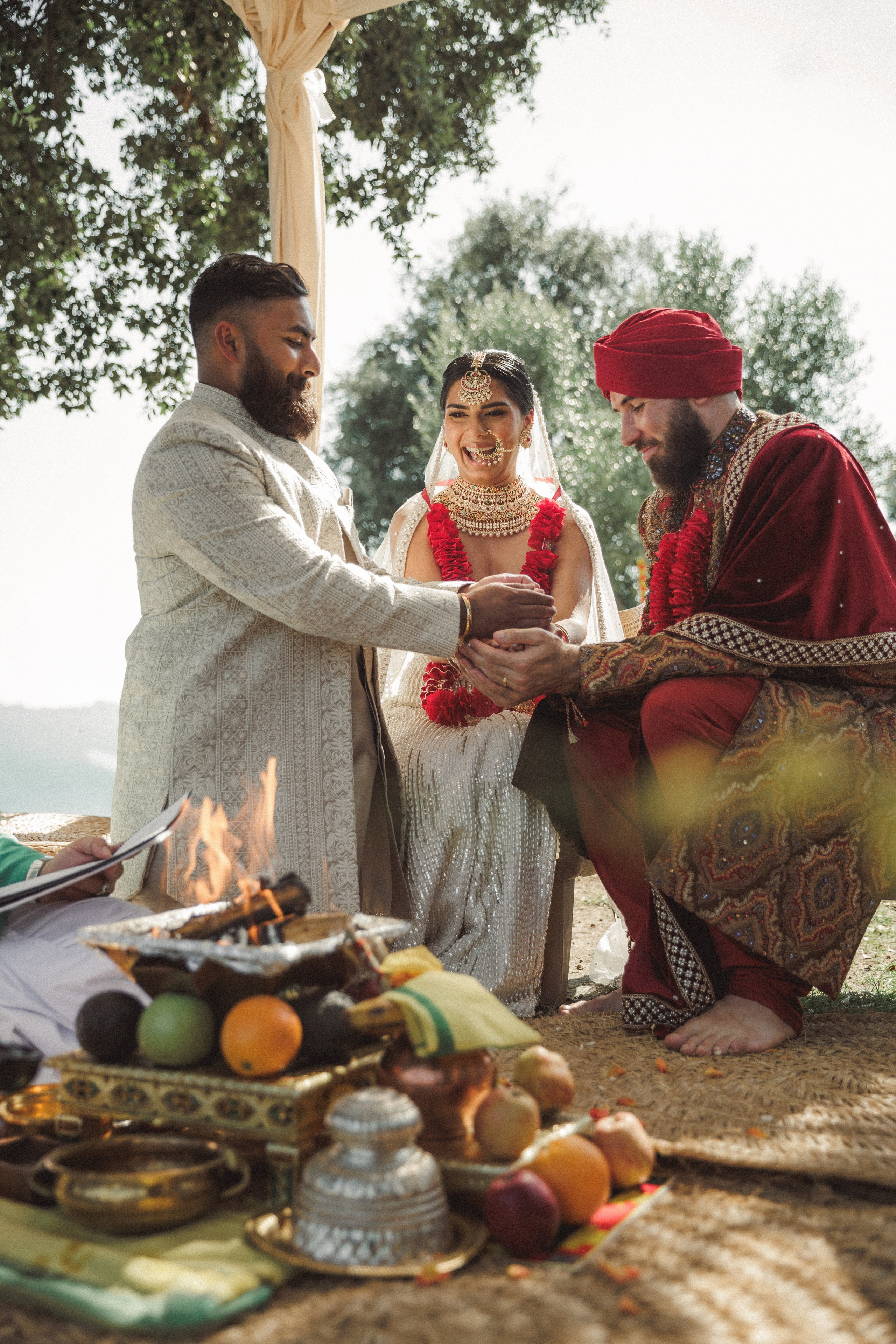Patrik & Naomi. Monestir Sant Salvi. Paola wedding photographer / videographer in Barcelona