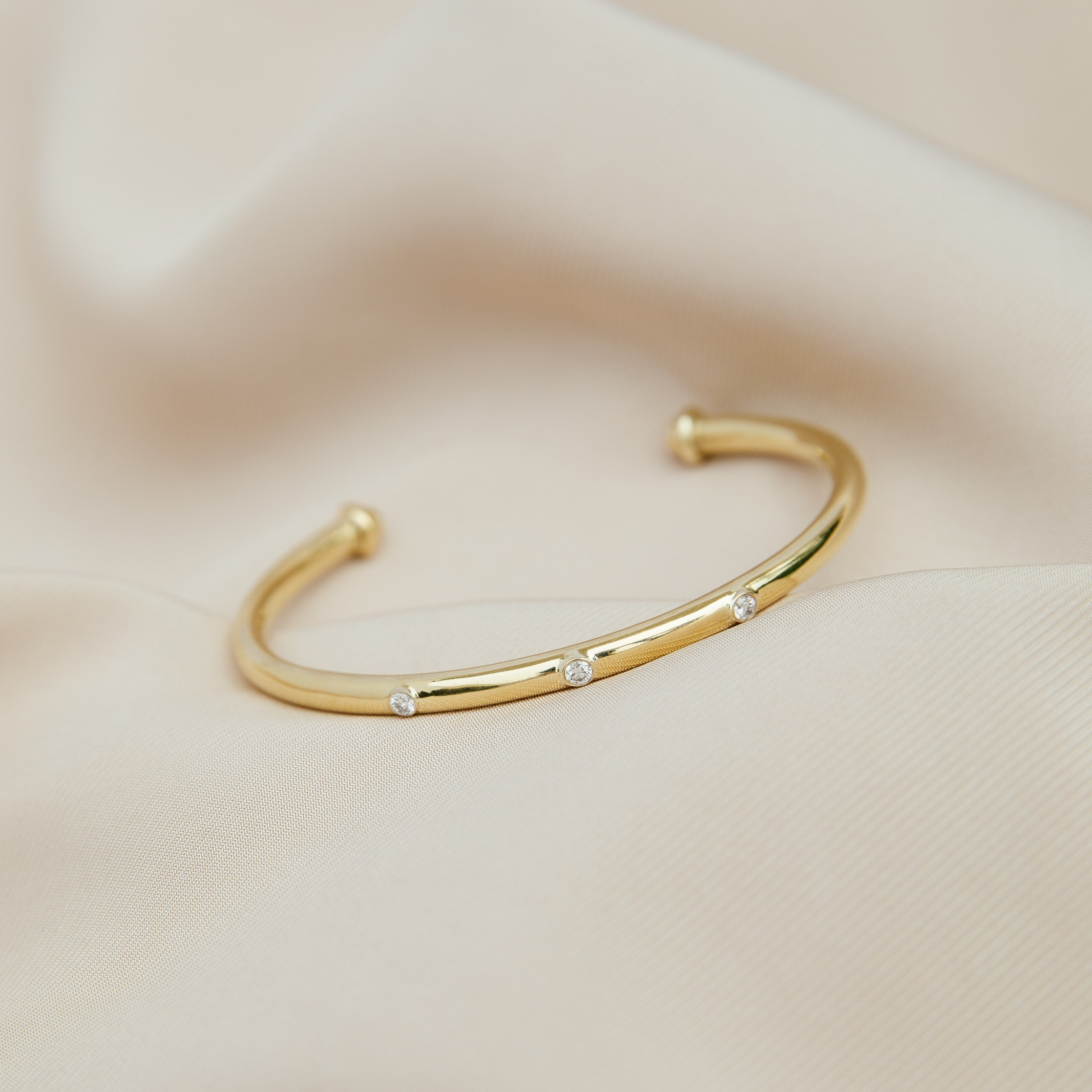 Joyas. Maria Kulakova — Fotógrafa en Santiago | Fotografía de producto, marcas y familias