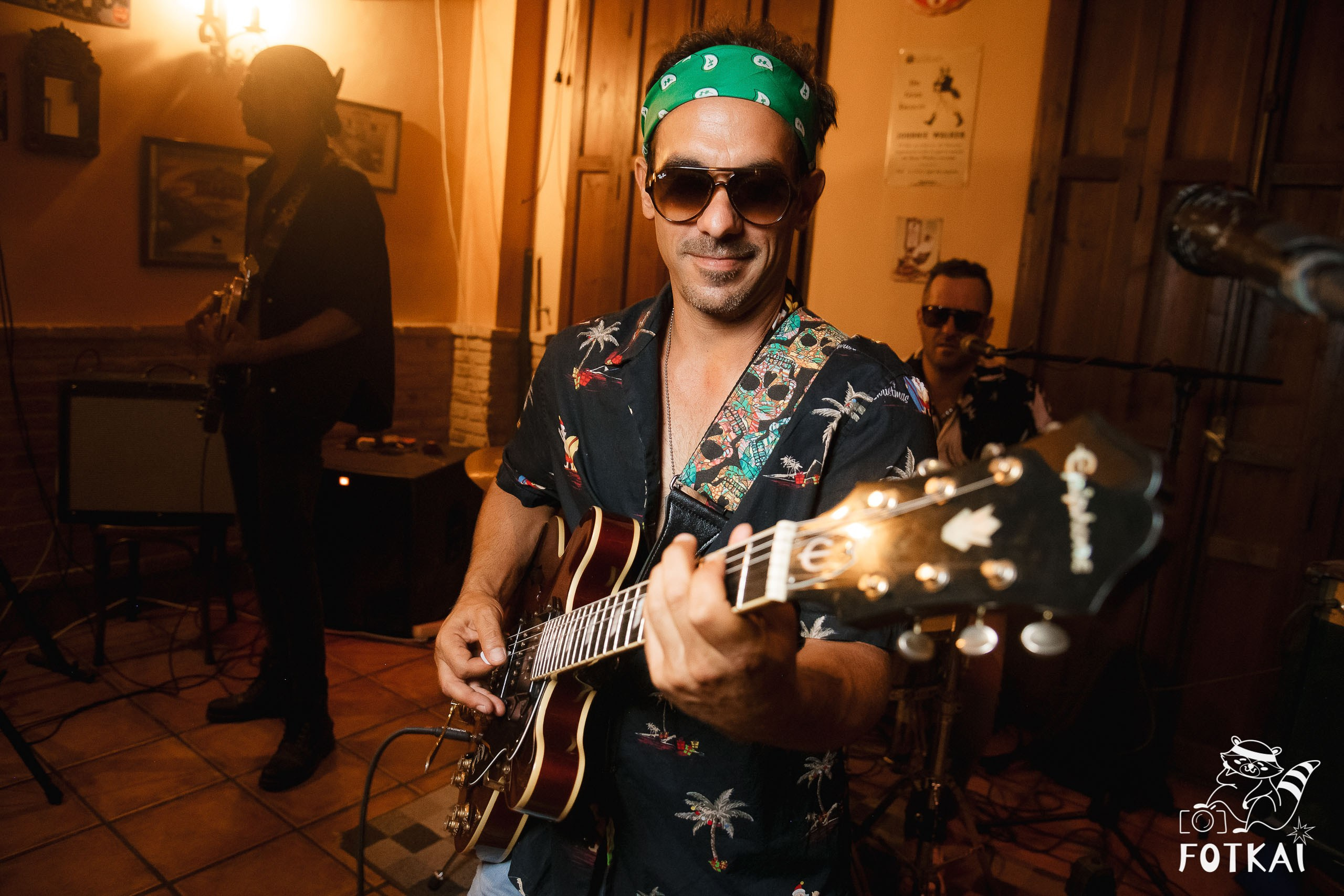 Stones of the Coast en Café Aljibe Rojales: Reportaje fotográfico 30.08.25 | FOTKAI