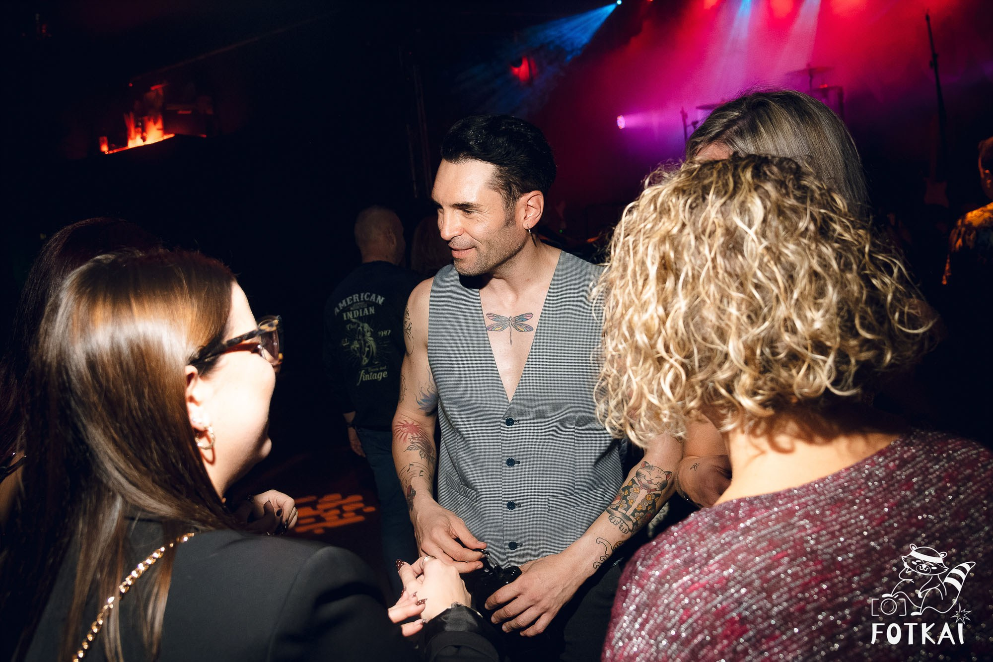 DENISDENIS — reportaje fotográfico del concierto en la Sala Marearock (Alicante) | FOTKAI