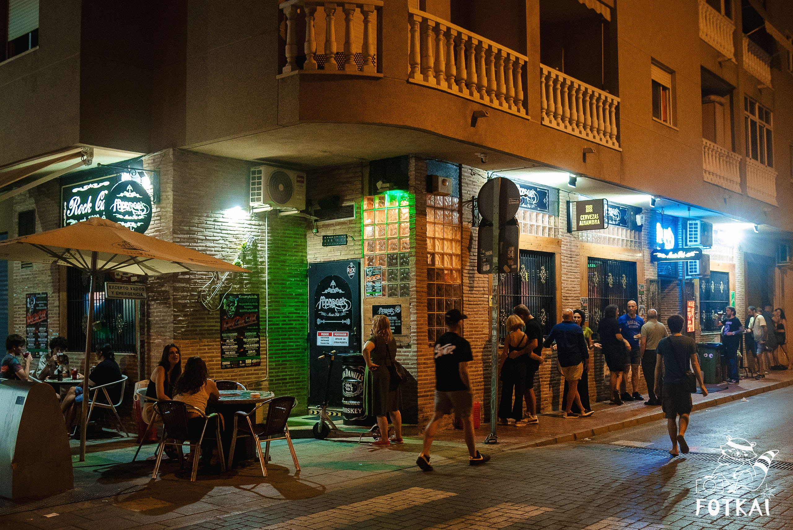 Monroe’s Rock Bar Torrevieja: Reportaje fotográfico 01.08.25 | FOTKAI