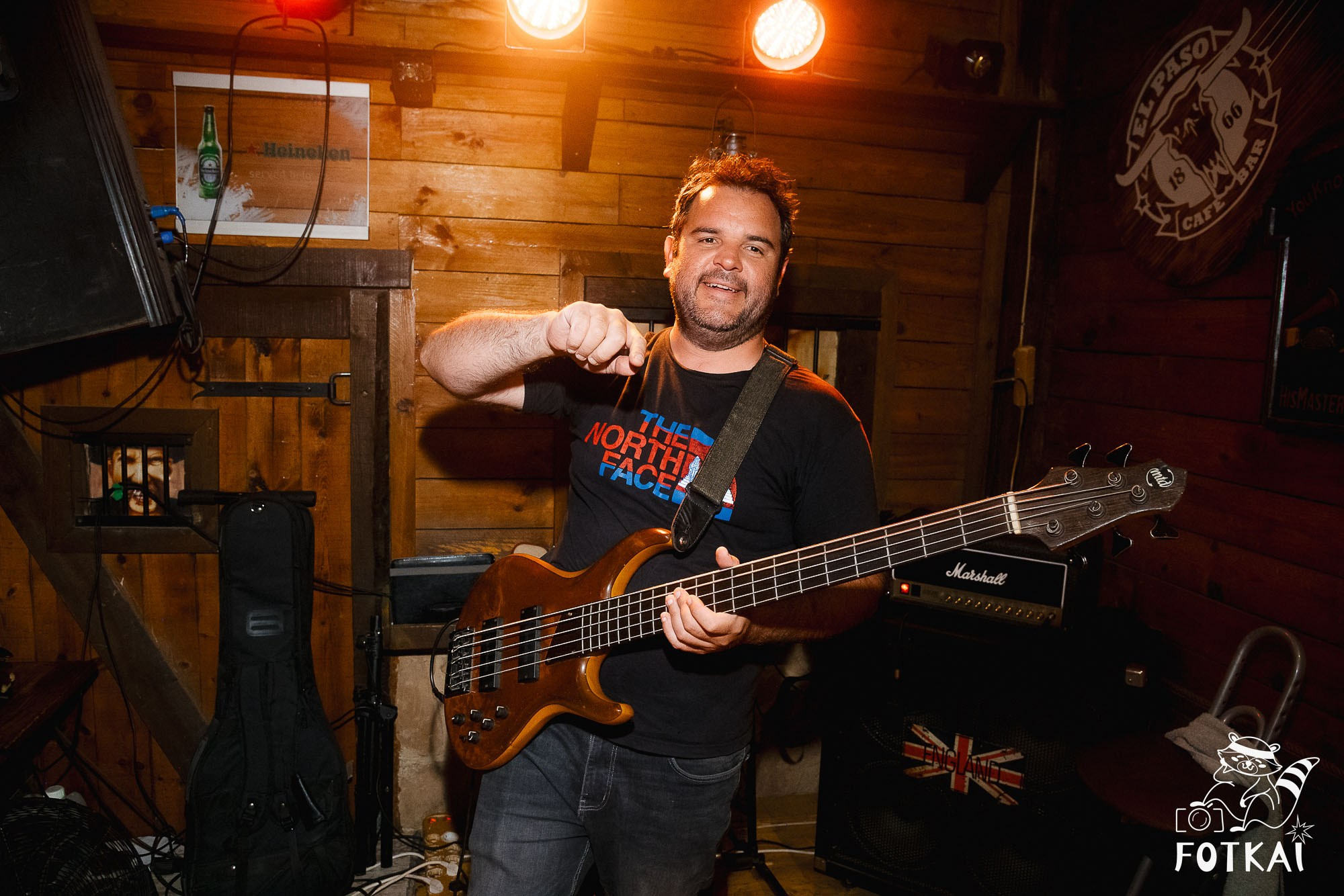 Dirty Picks — Concert Photos at El Paso Bar, Torrevieja, 2026 | FOTKAI