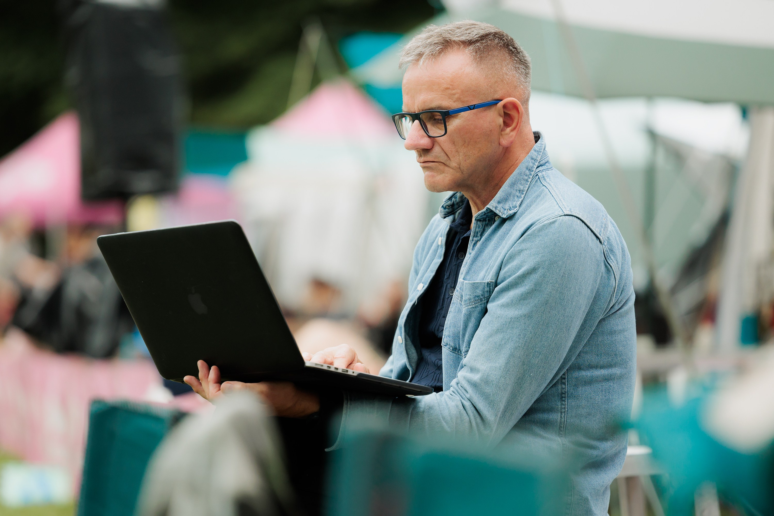 Latające psy, Wrocław'25. Kaja | fotograf psów we Wrocławiu