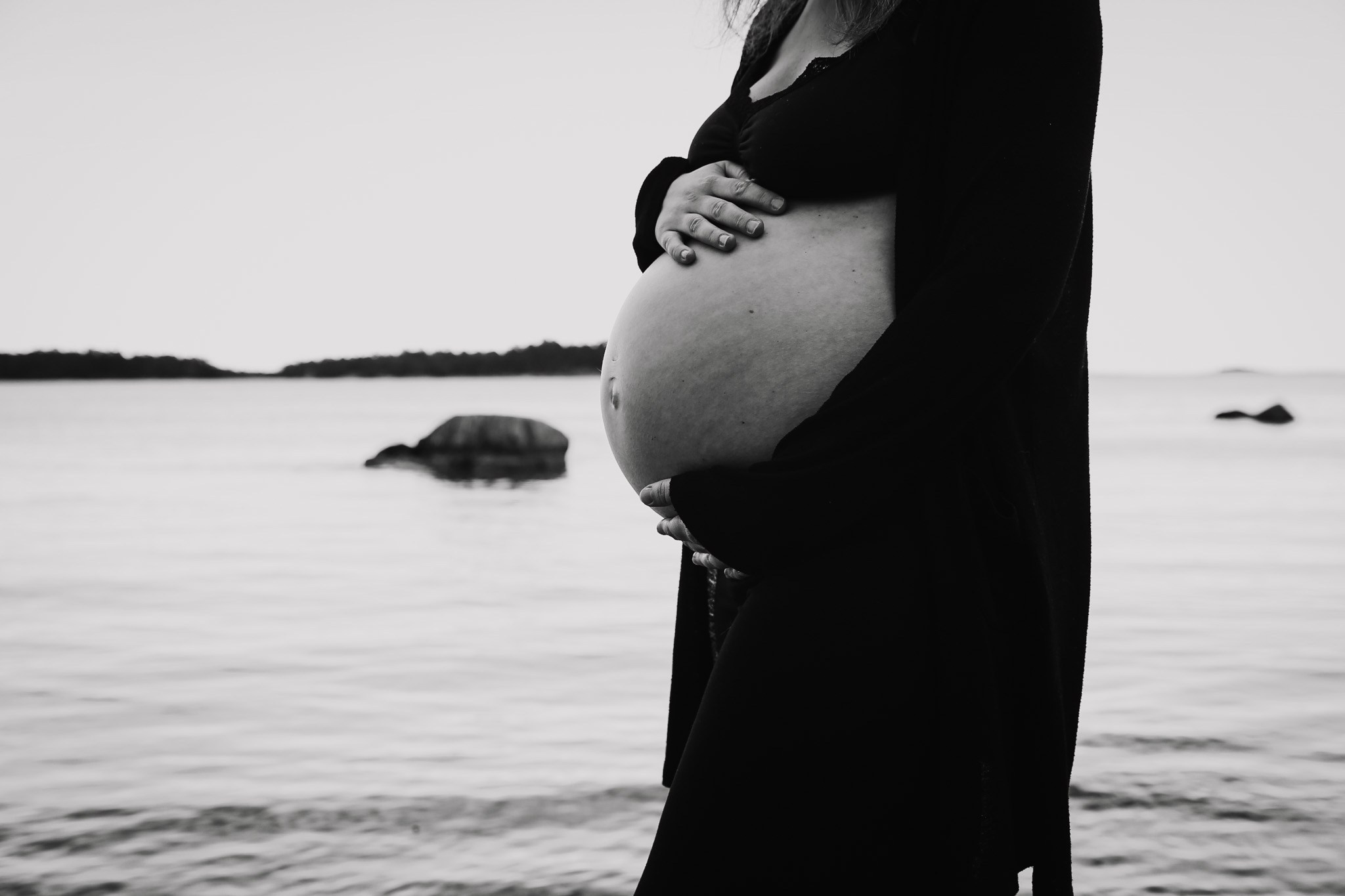 Ulrika & Family: Expecting Joy. Photographer Elina Palmgren