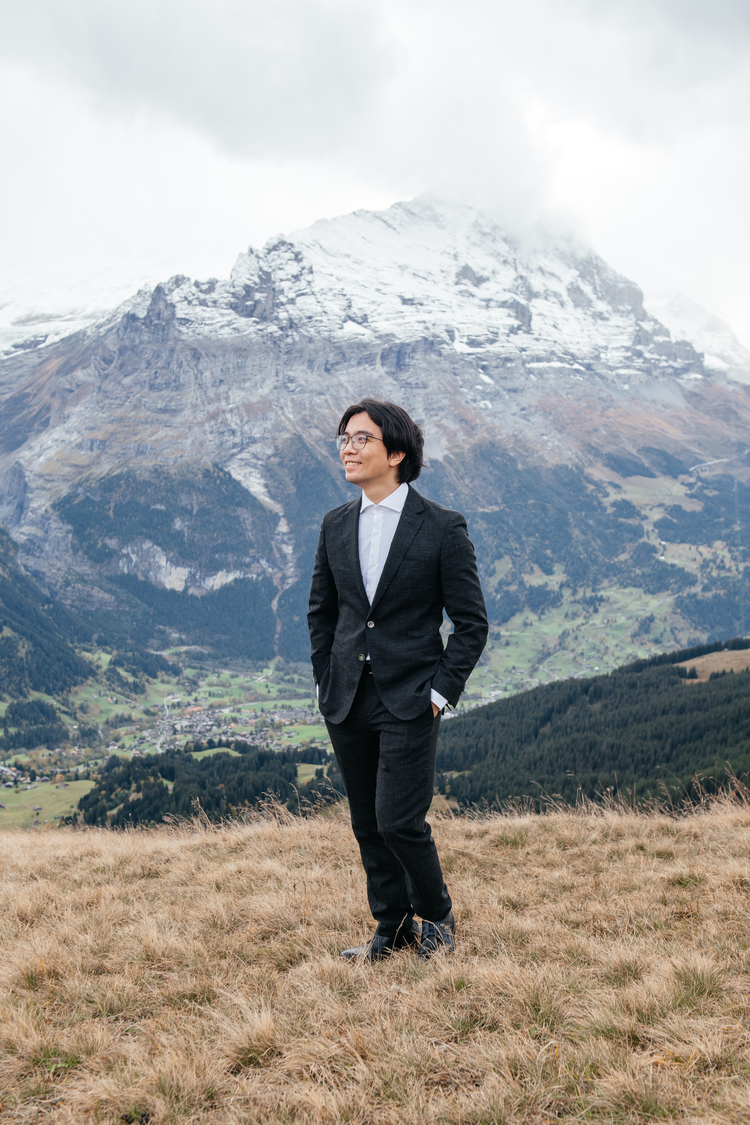 Kaiwen & Xiaoming Grindelwald, Switzerland. I am Elena Altendorfer. Wedding photographer in Zurich and Switzerland