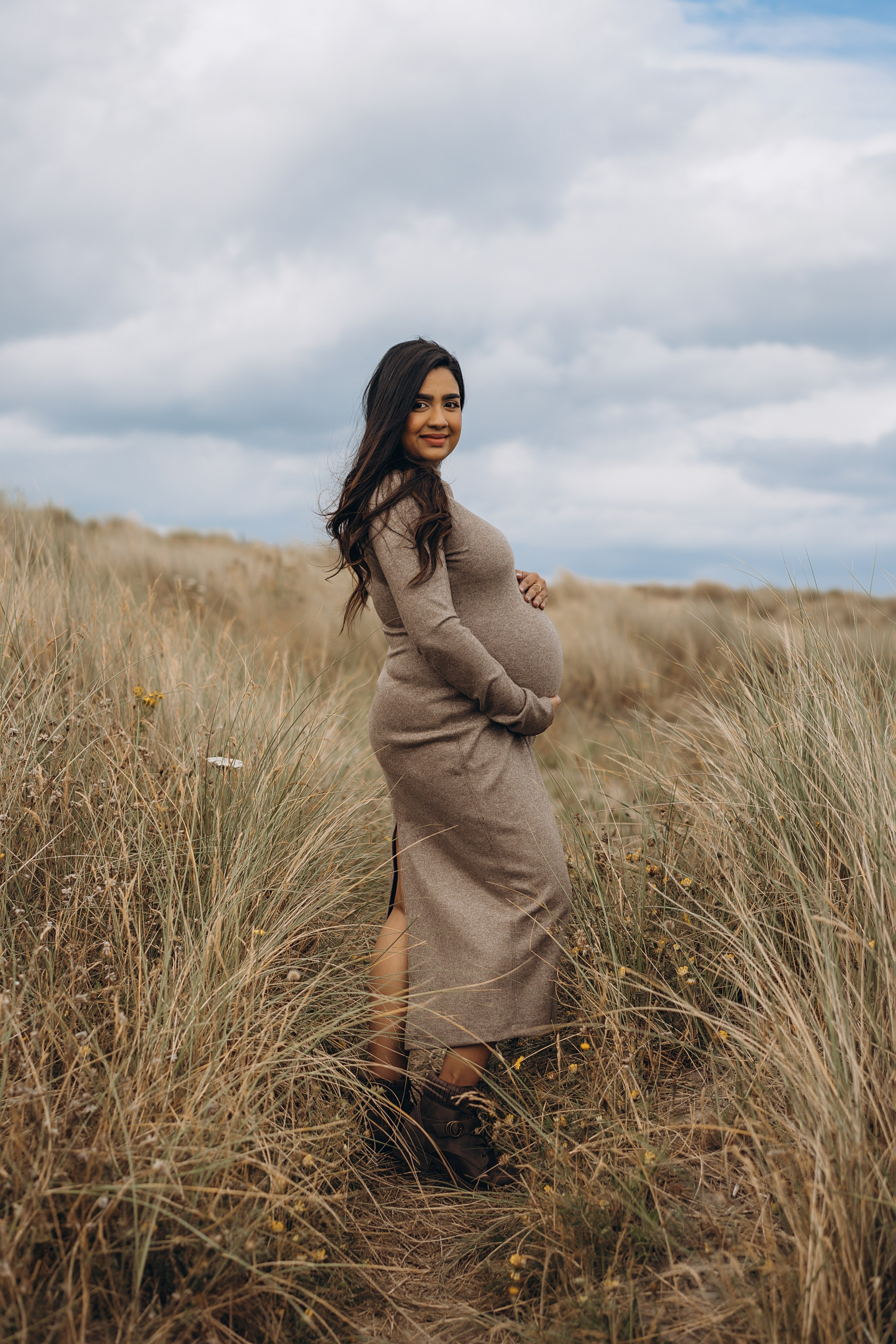 Meera: Bull island. Maternity/Love story/Wedding photographer