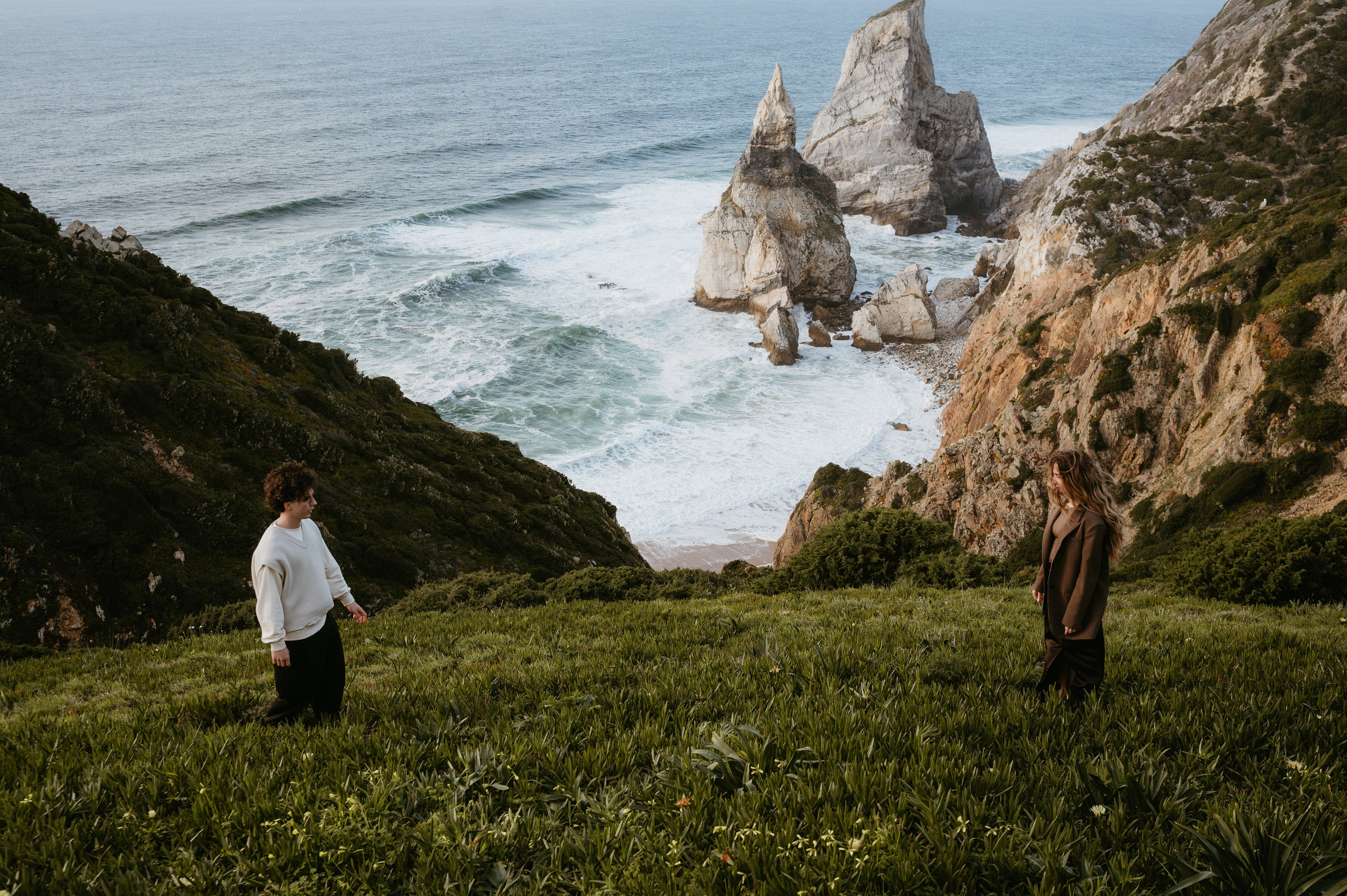 Praia da Ursa – ședință foto de cuplu într-un loc magic din Portugalia. Valentin Melen — wedding photographer