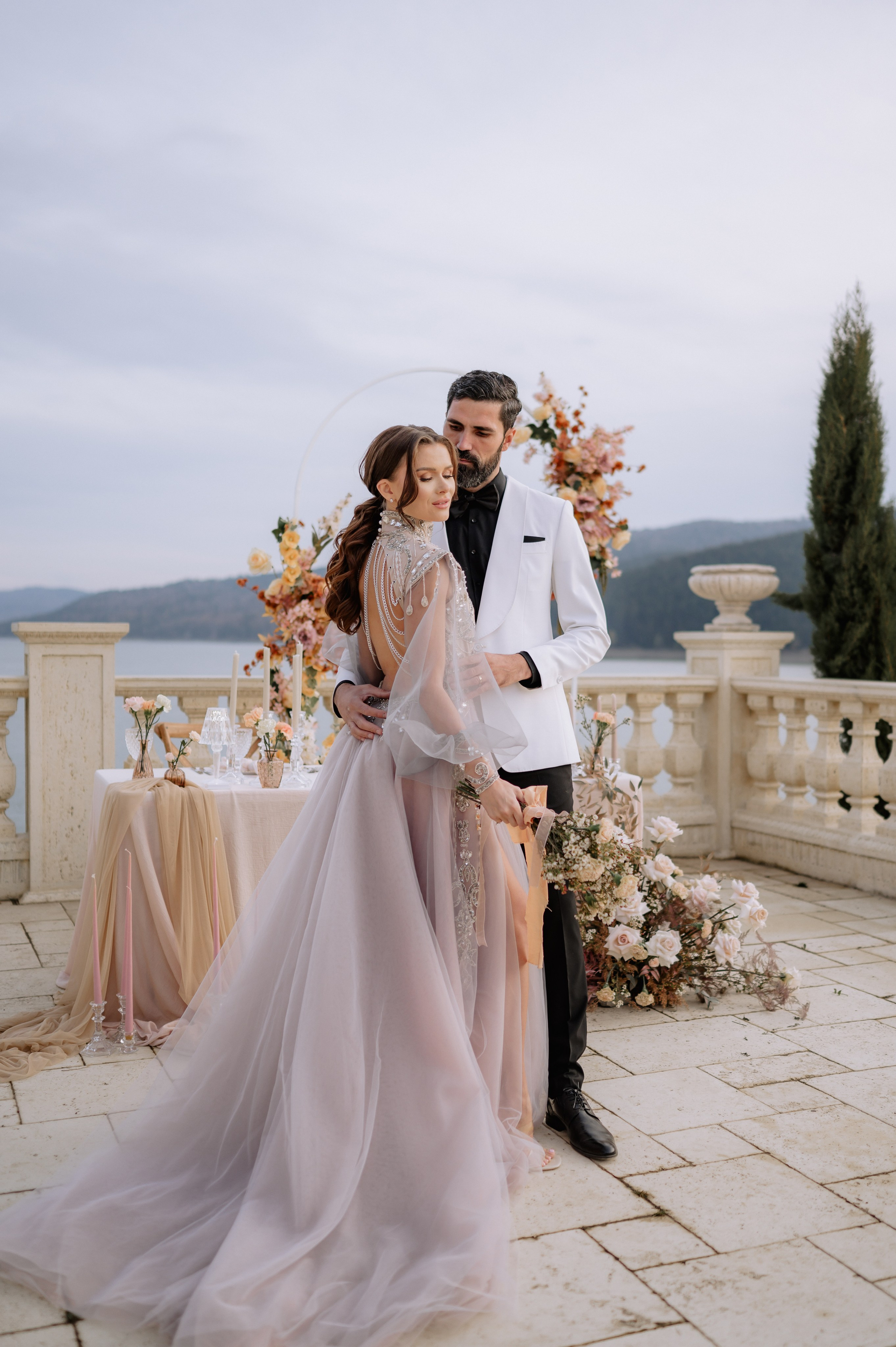 Sedinta foto nunta la Gradinile Romane , Neamt. Proud Vision Weddings | Wedding Photography & Film — Servicii profesionale Foto Video Nunta Iasi