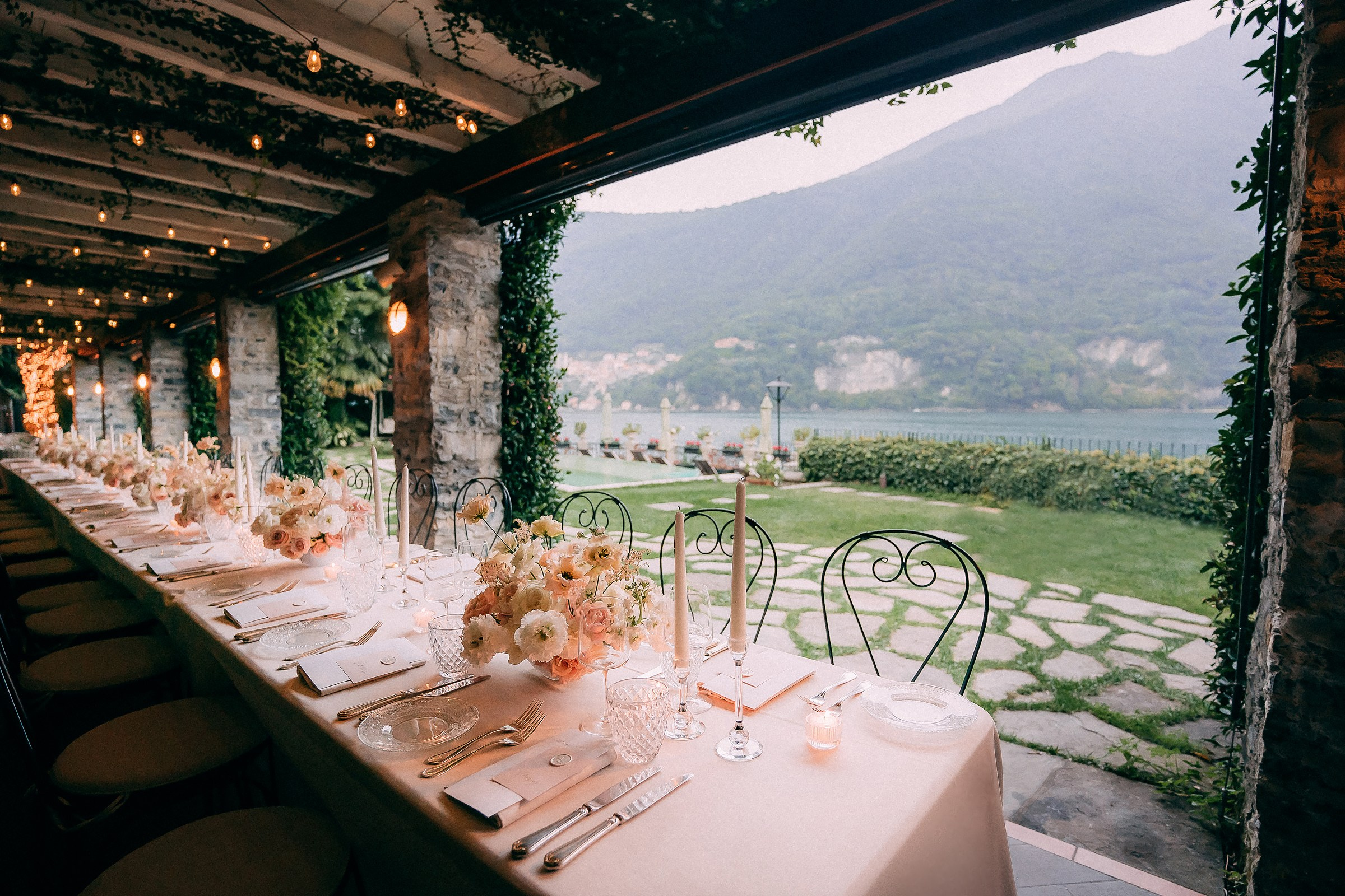 Relais Villa Vittoria Como wedding. Wedding photographer Como Lake, Italy