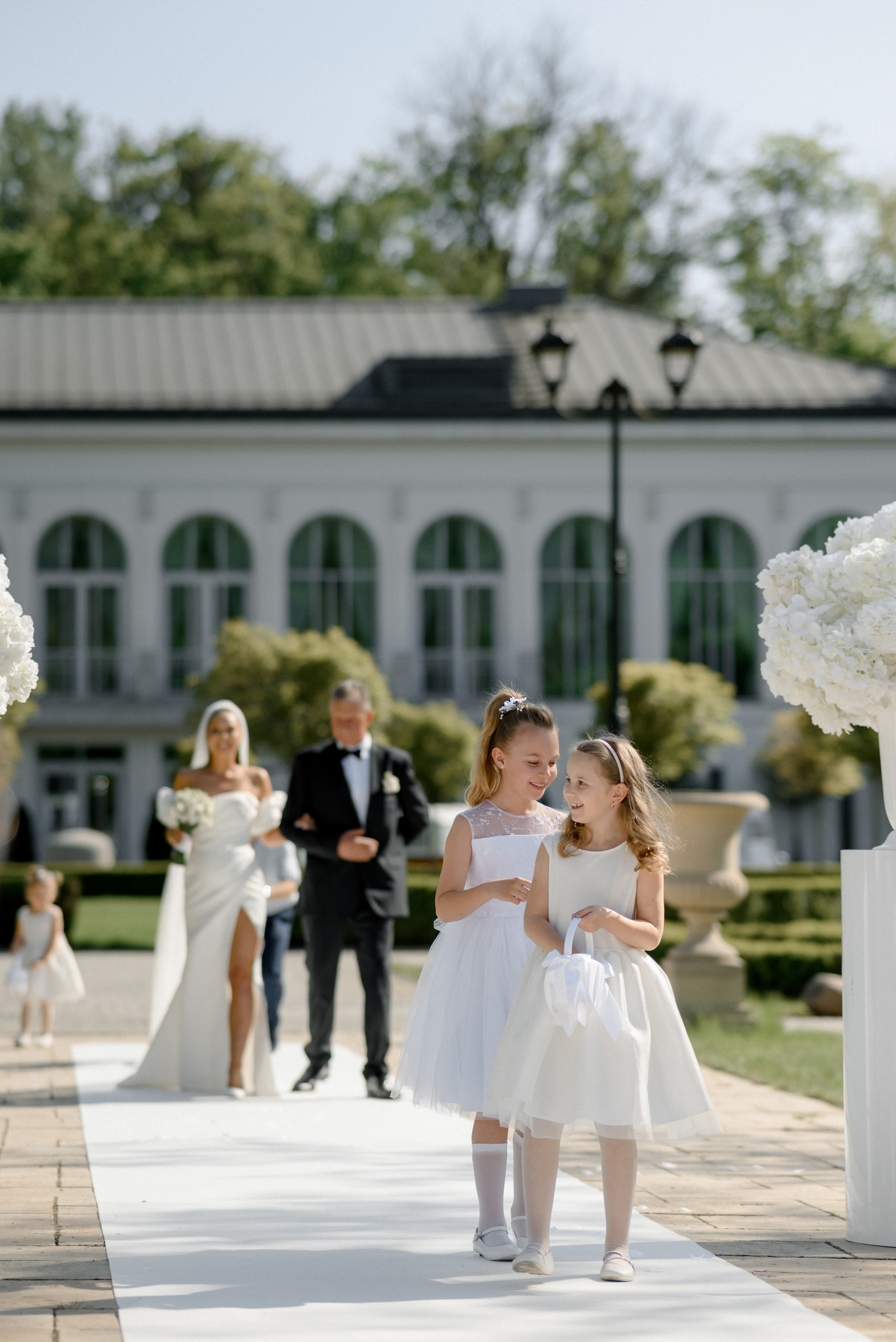 Paula i Marcin wesele w Pałacu Mała wieś 30.04.2024. Wedding photographer Warsaw and Europe