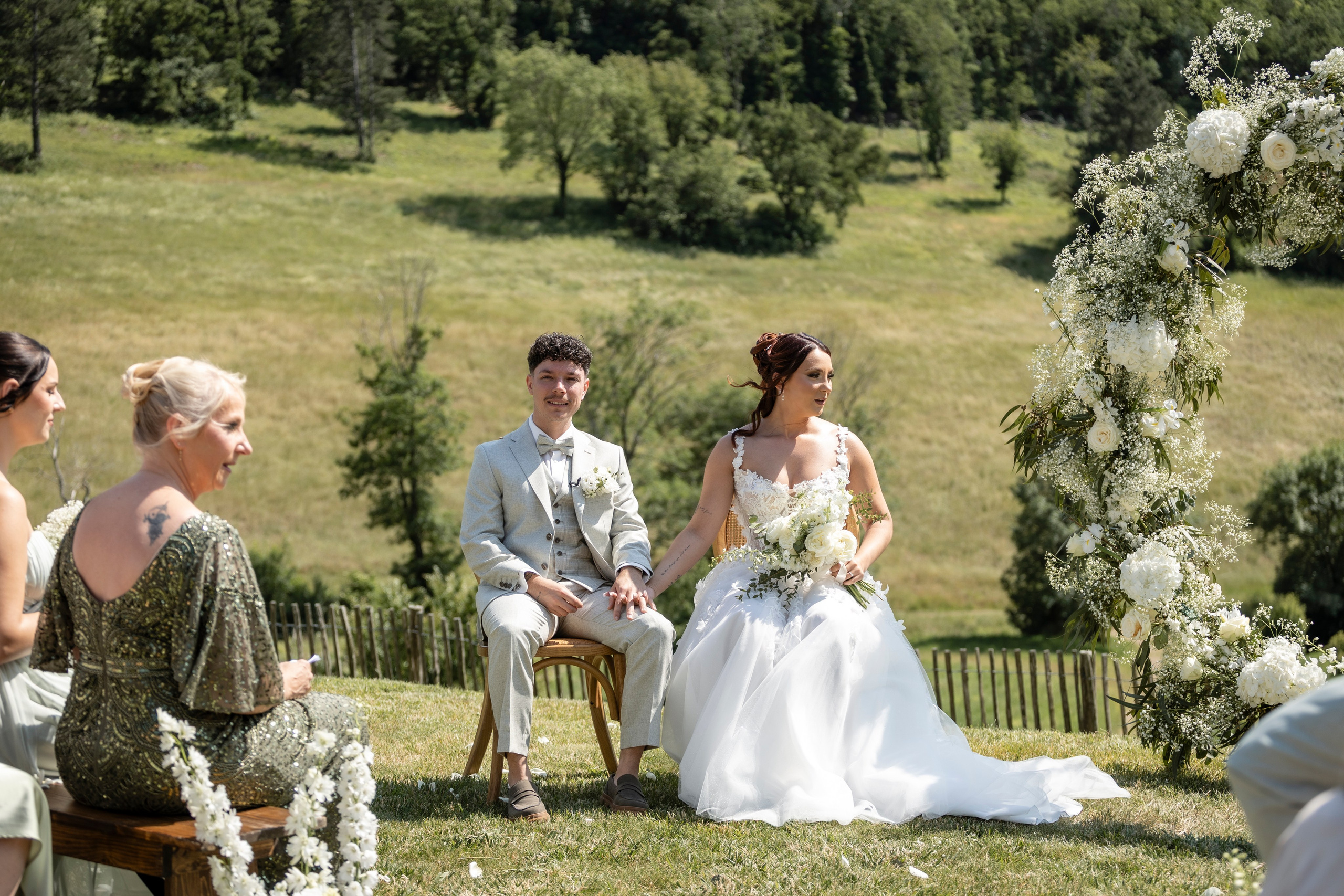 Modern Château Wedding in Occitanie — Domaine de Merlac. Eugénie Smirnova — Wedding & Elopement Photographer in Southwest France
