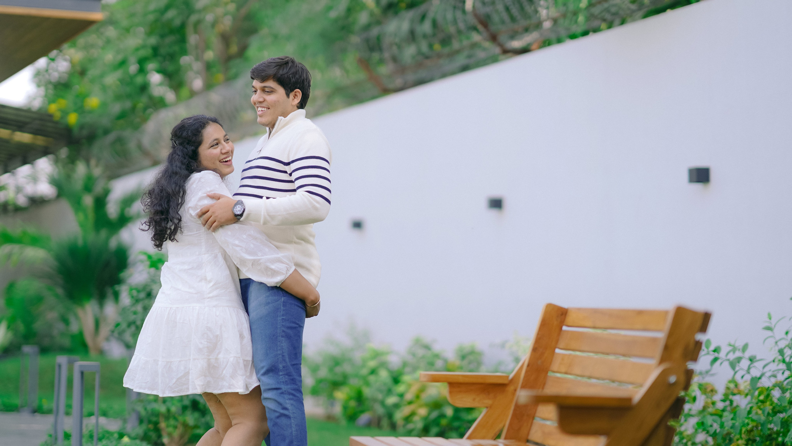 COUPLE SESSIONS. Love Emotions Weddings