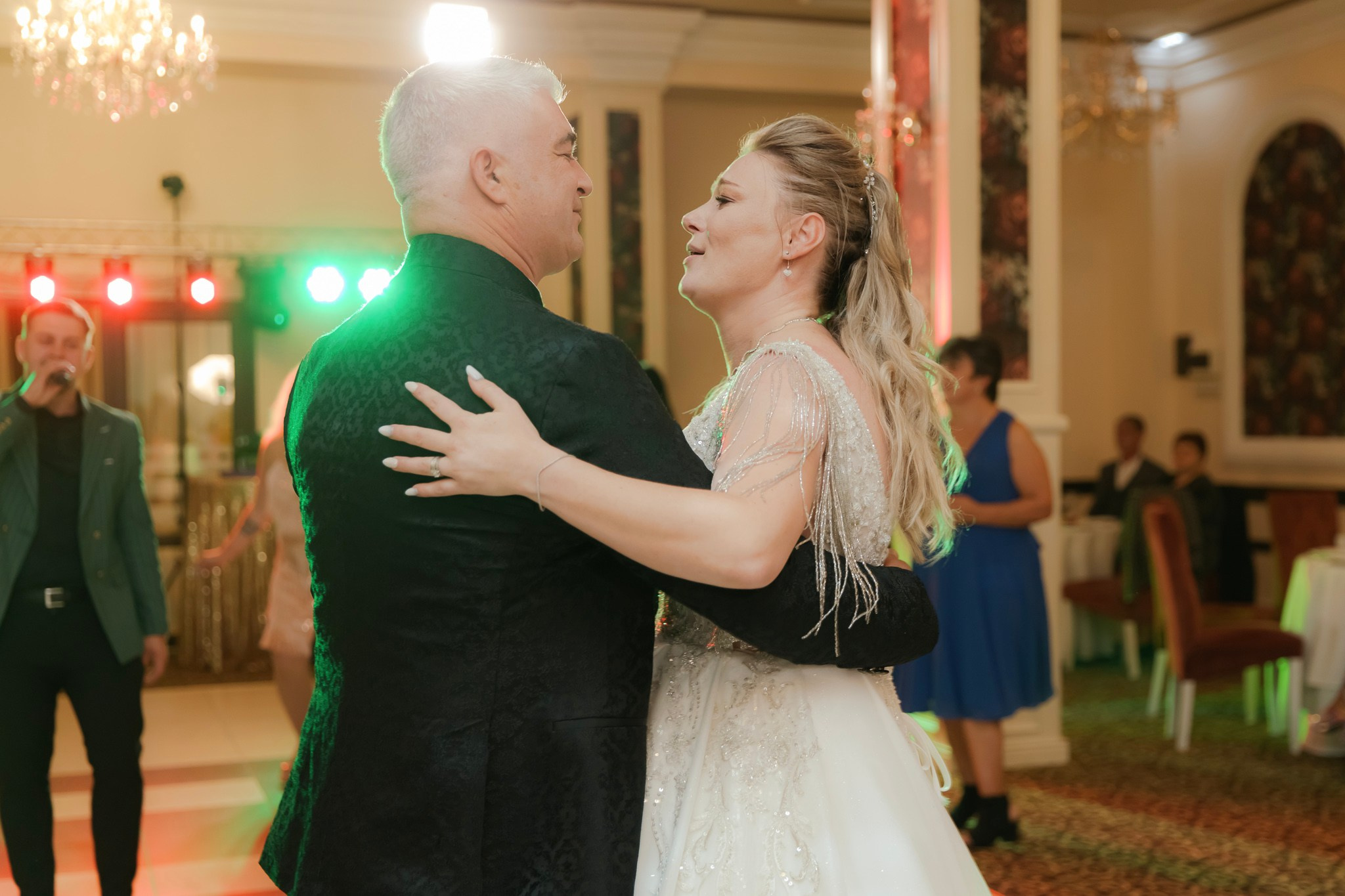 Mihai & Oana. Servicii foto-video profesionale, pentru momente de neuitat