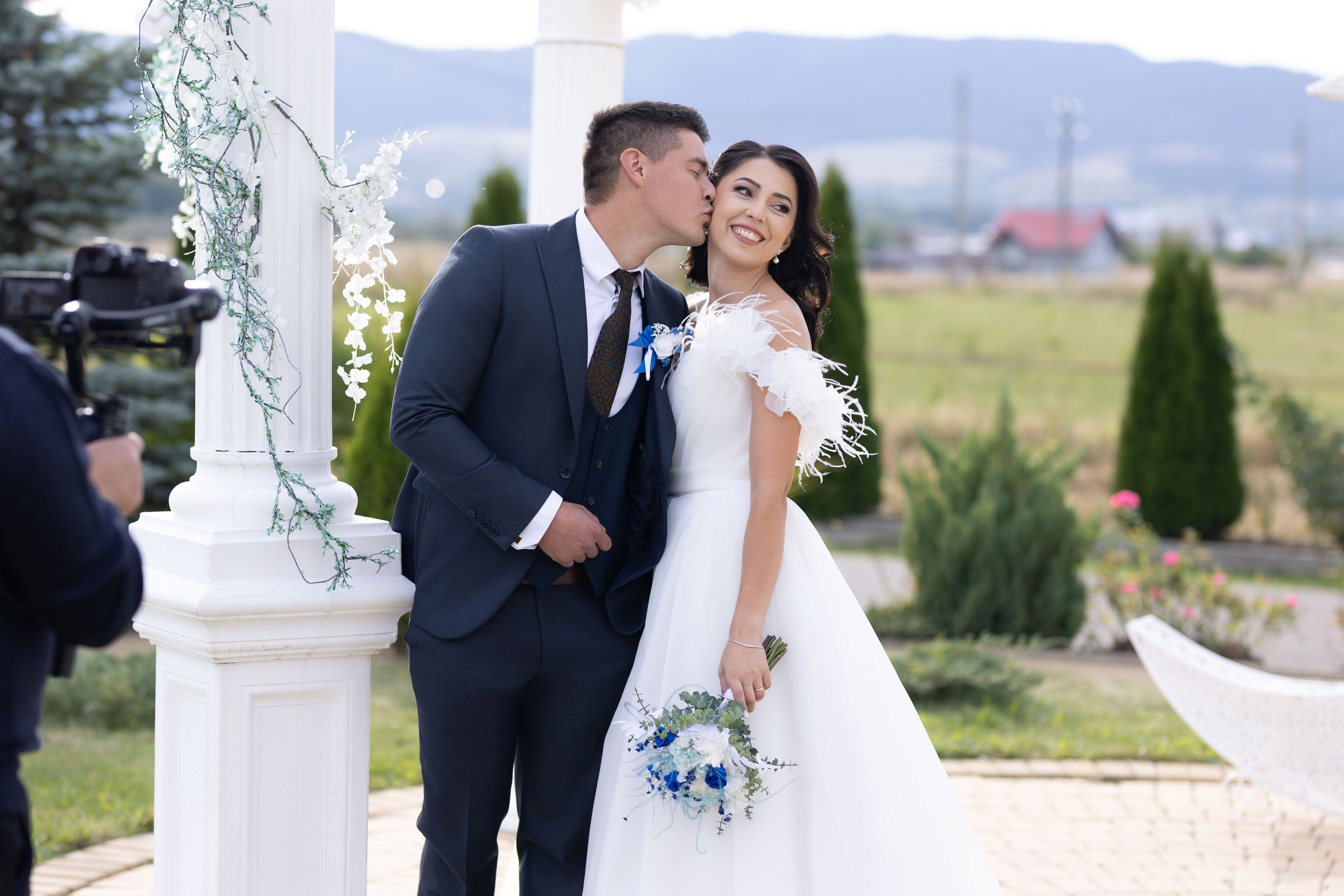 Loredana & Emilian – Ziua Nunții | Videografie - fotografie Botez Suceava, Iași, Botoșani. Servicii foto-video profesionale, pentru momente de neuitat