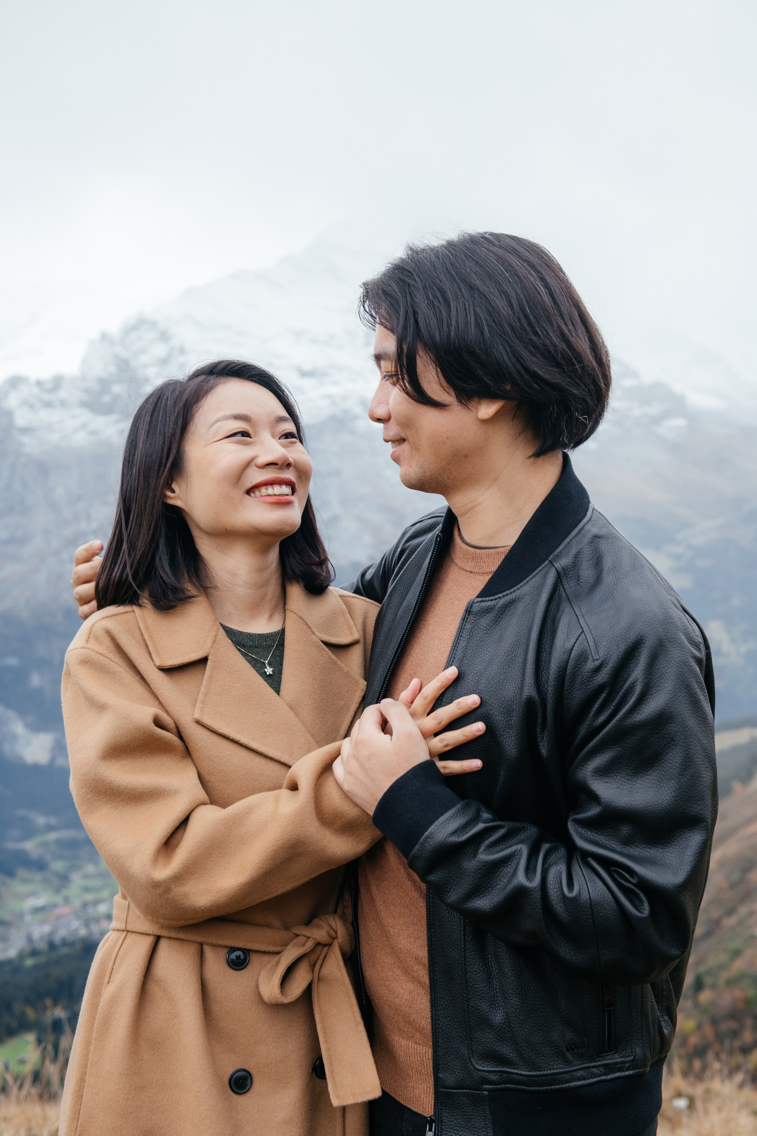 Kaiwen & Xiaoming Grindelwald, Switzerland. I am Elena Altendorfer. Wedding photographer in Zurich and Switzerland