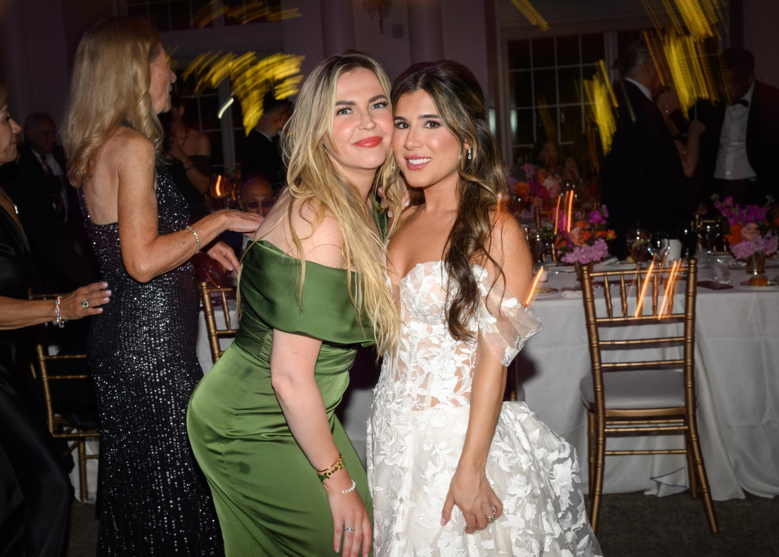 Arianeh & Michael, Park Chateau. Wedding Photo & Video