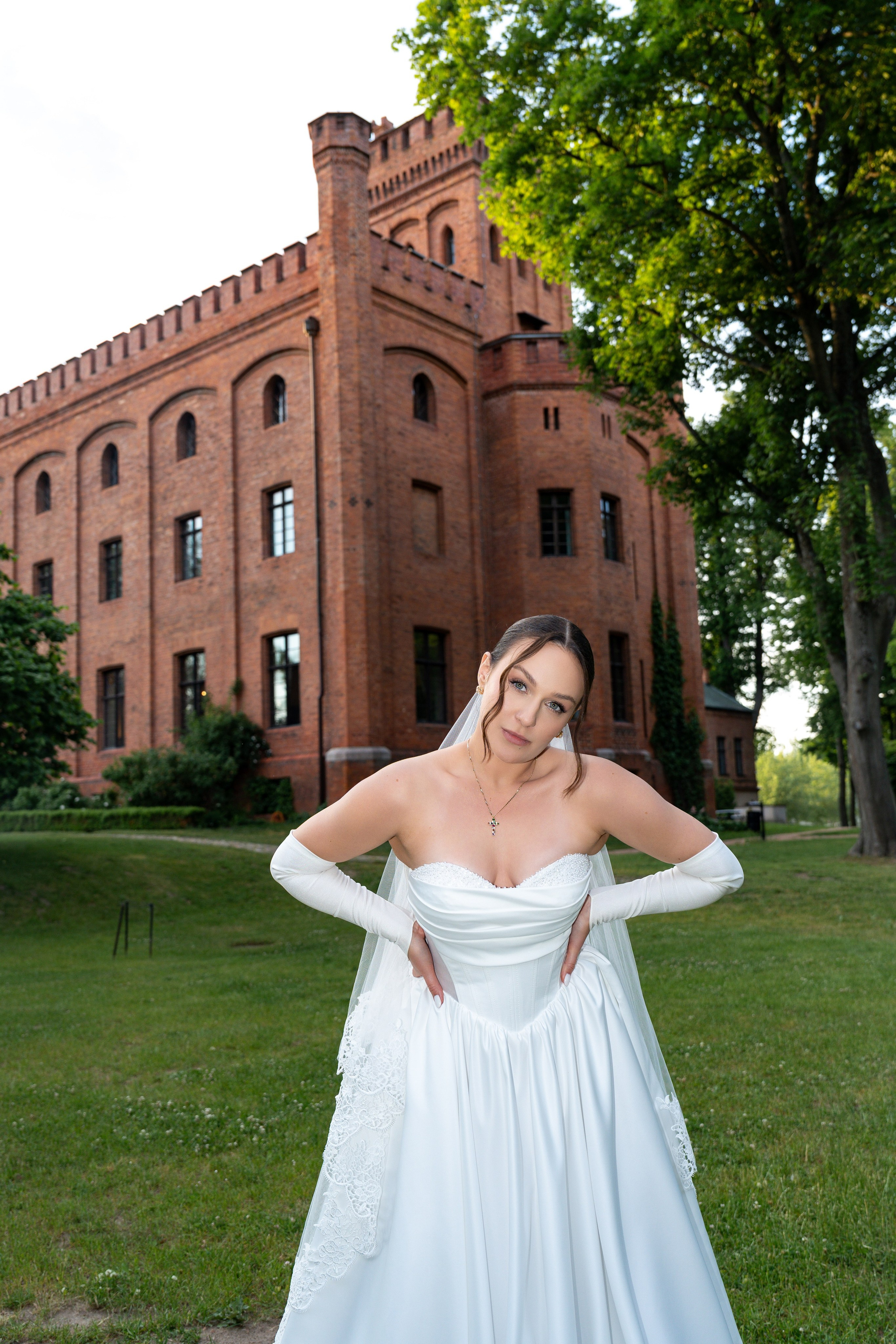 E&N: Zamek w Rzucewie. SL Wedding Photo — Editorial, Elegant & Timeless Wedding Photography in Poland and Across Europe