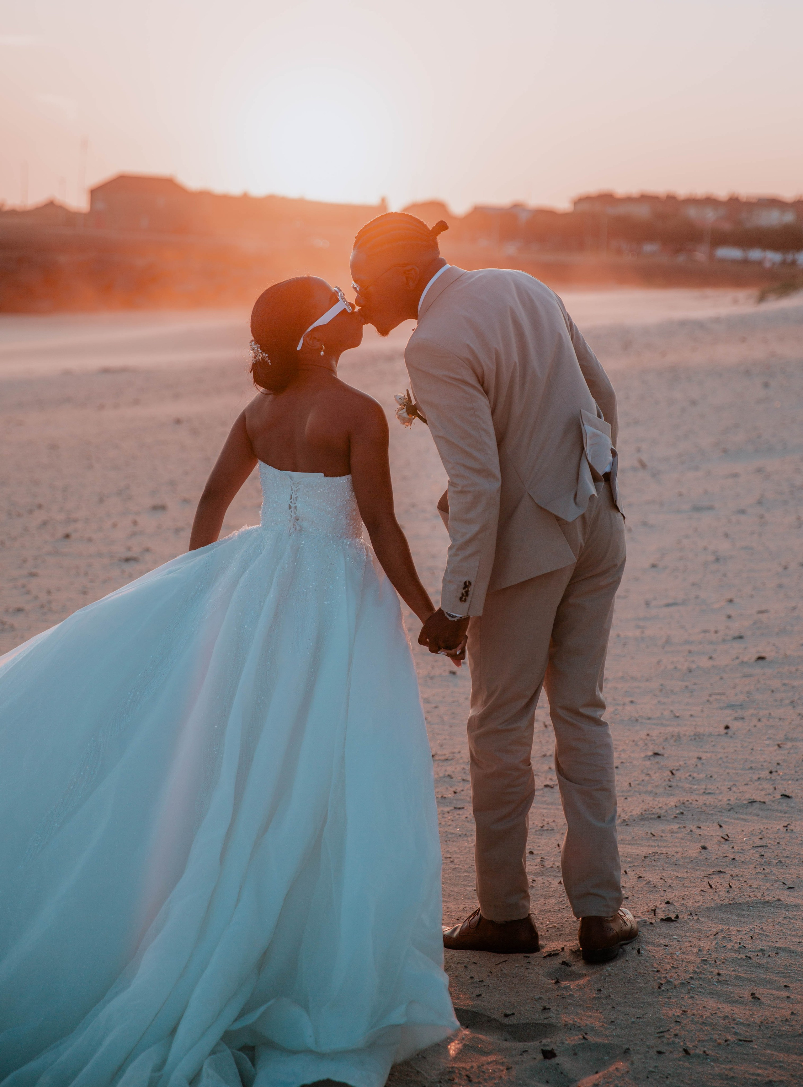 Kuselia & Kaleb. Fazemos o seu casamento ser lembrado por gerações