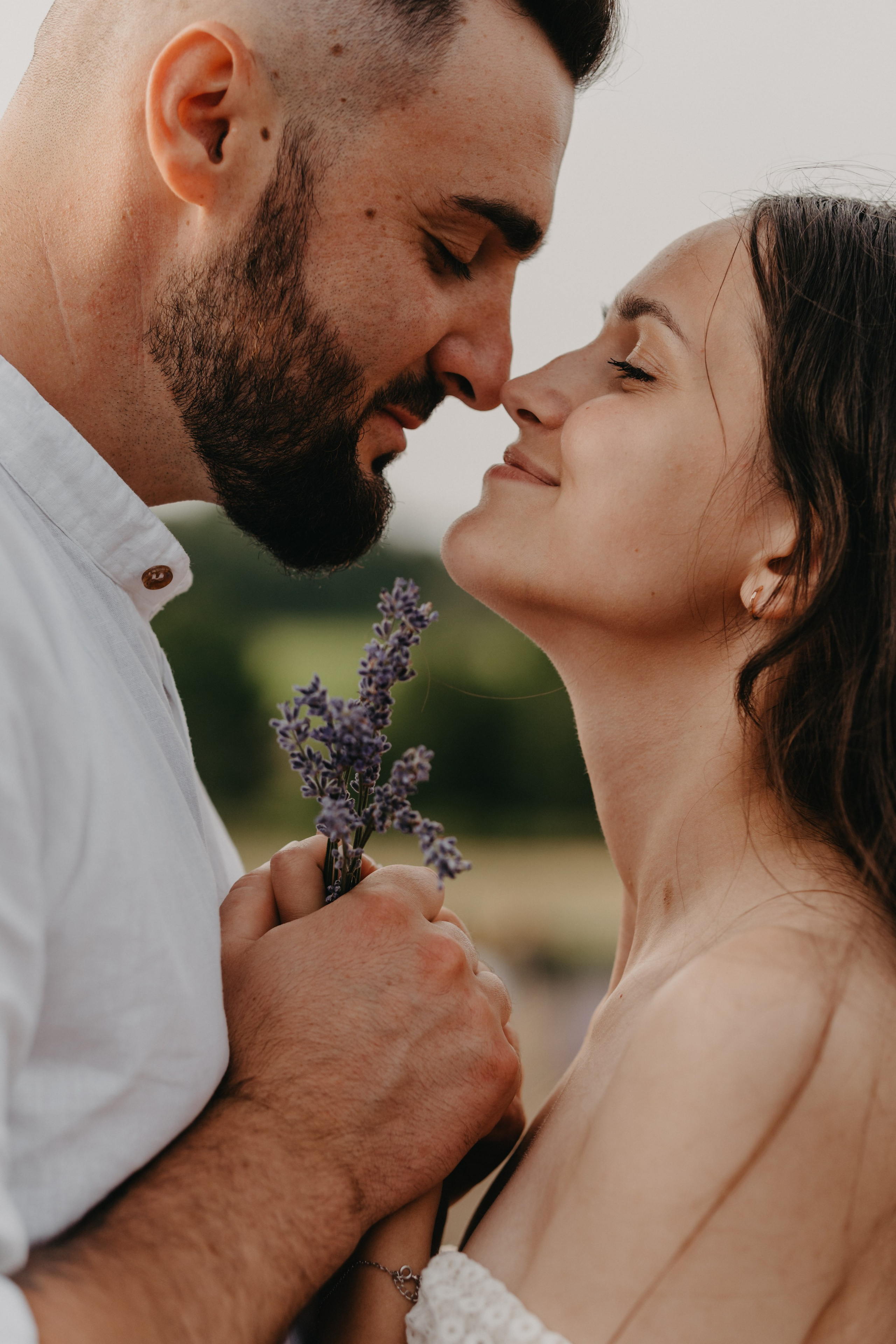 Hand in Hand. Fotograf Katowice – sesje indywidualne, rodzinne, ślubne