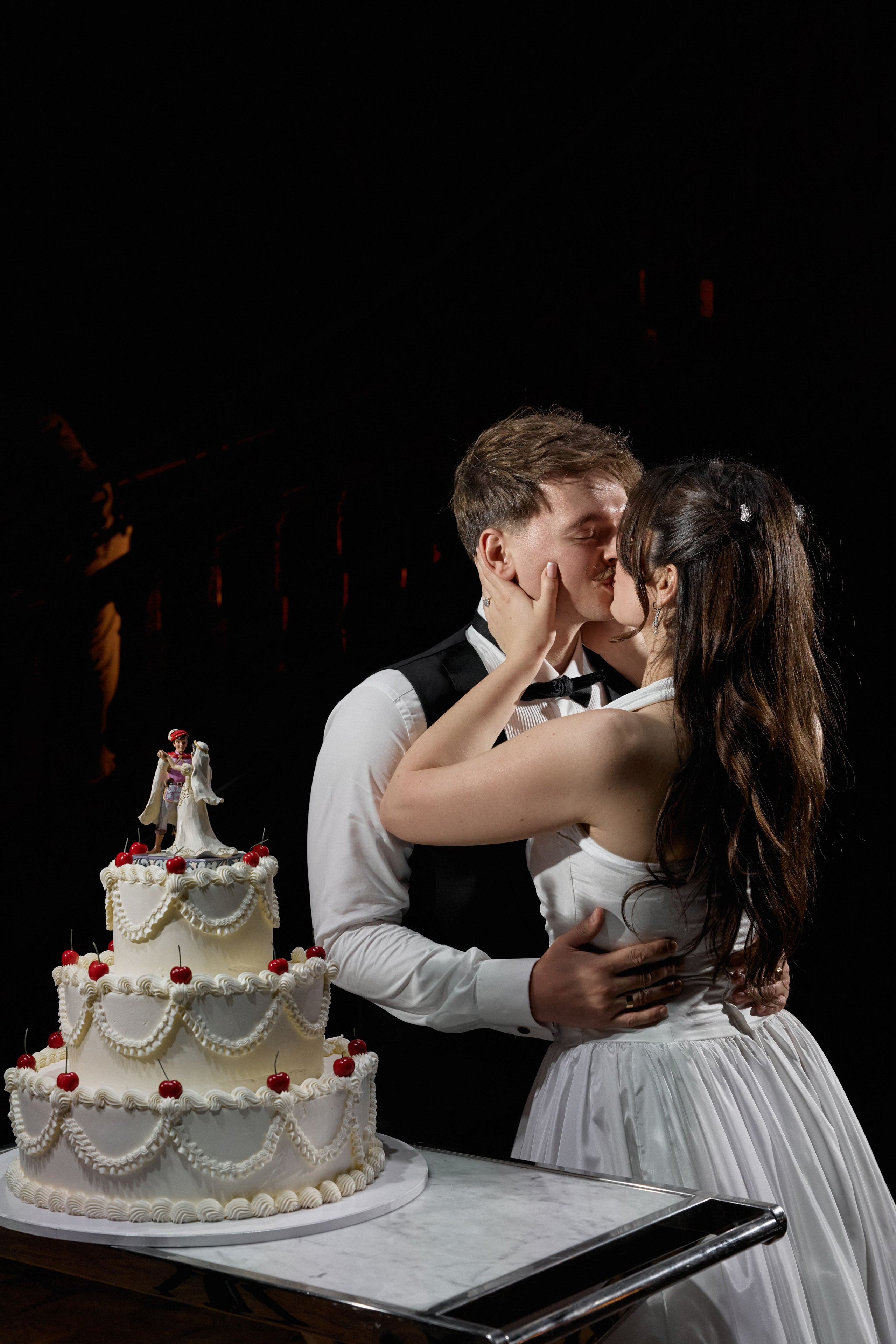 Wiktoria & Kacper. Pałac Goetz. Fotograf ślubny i rodzinny w Krakowie Yana Klymova