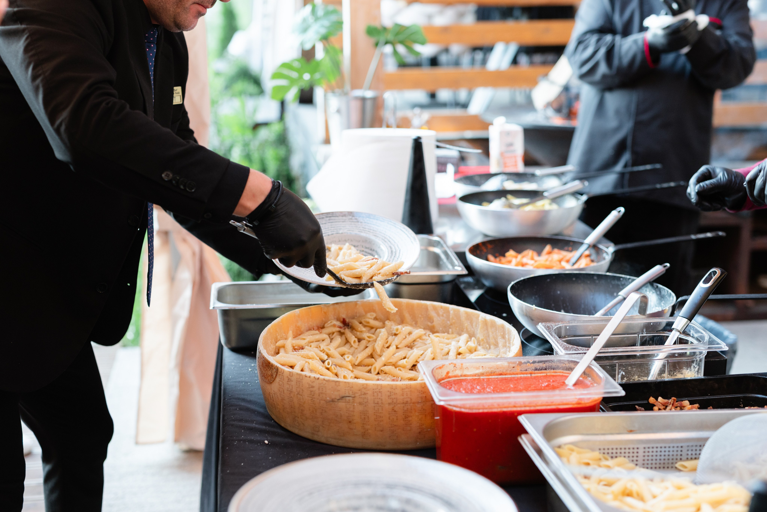 Flori & Cosmin. Main