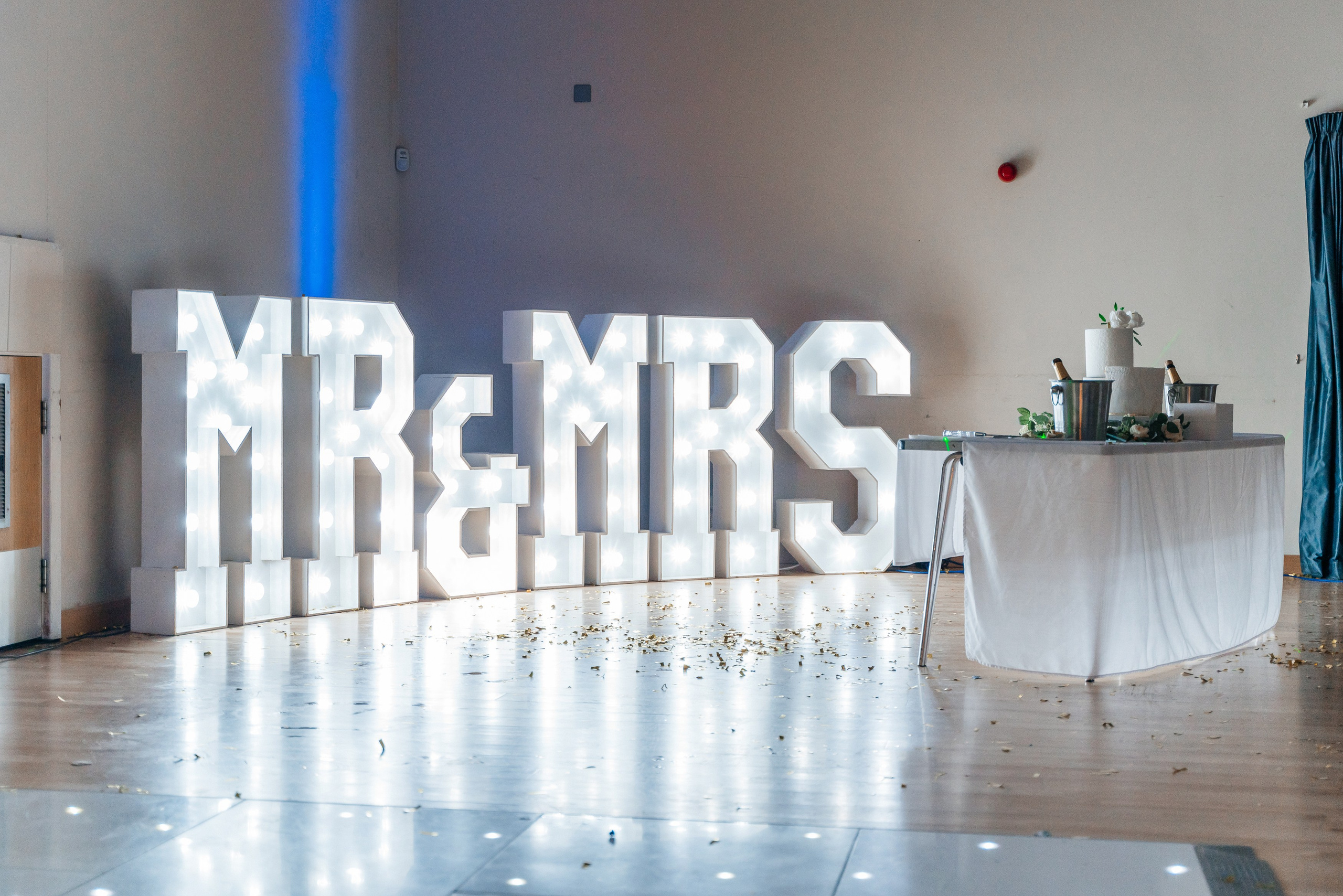 wedding photographer in Canterbury, Wellington House wedding photography, Wellington House wedding ceremony, Wellington House civil marriage, Wellington House inside, Wellington House wedding, Wellington House civil marriage, Wellington House civil marriage ceremony, свабедная церемония в Wellington House, свадебный фотограф в Canterbury