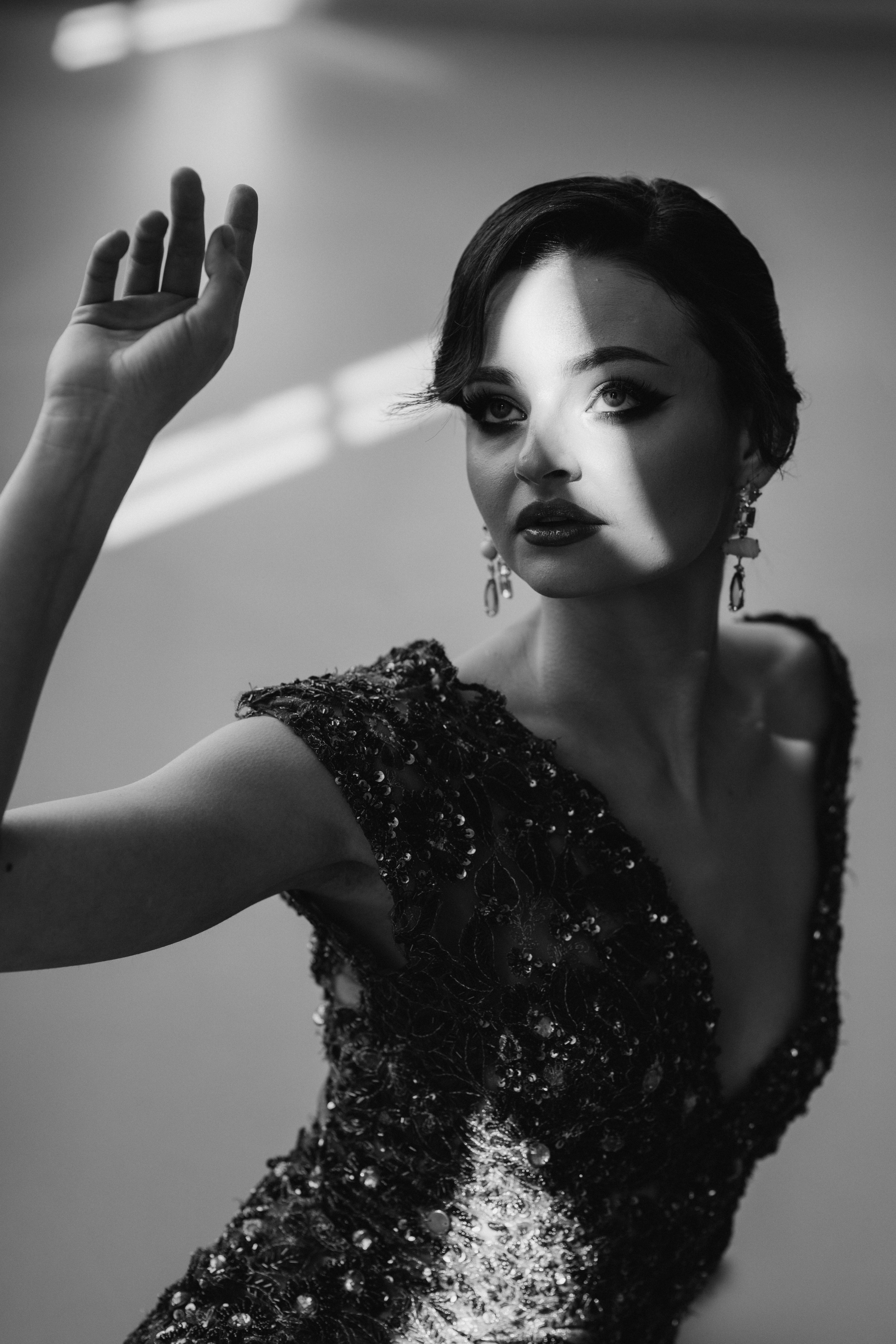 Riikka Couture, Riikka Ikäheimo, Violetta Keller, Portrait, Dancer. Wedding and potrait photographer in Helsinki Vickan O