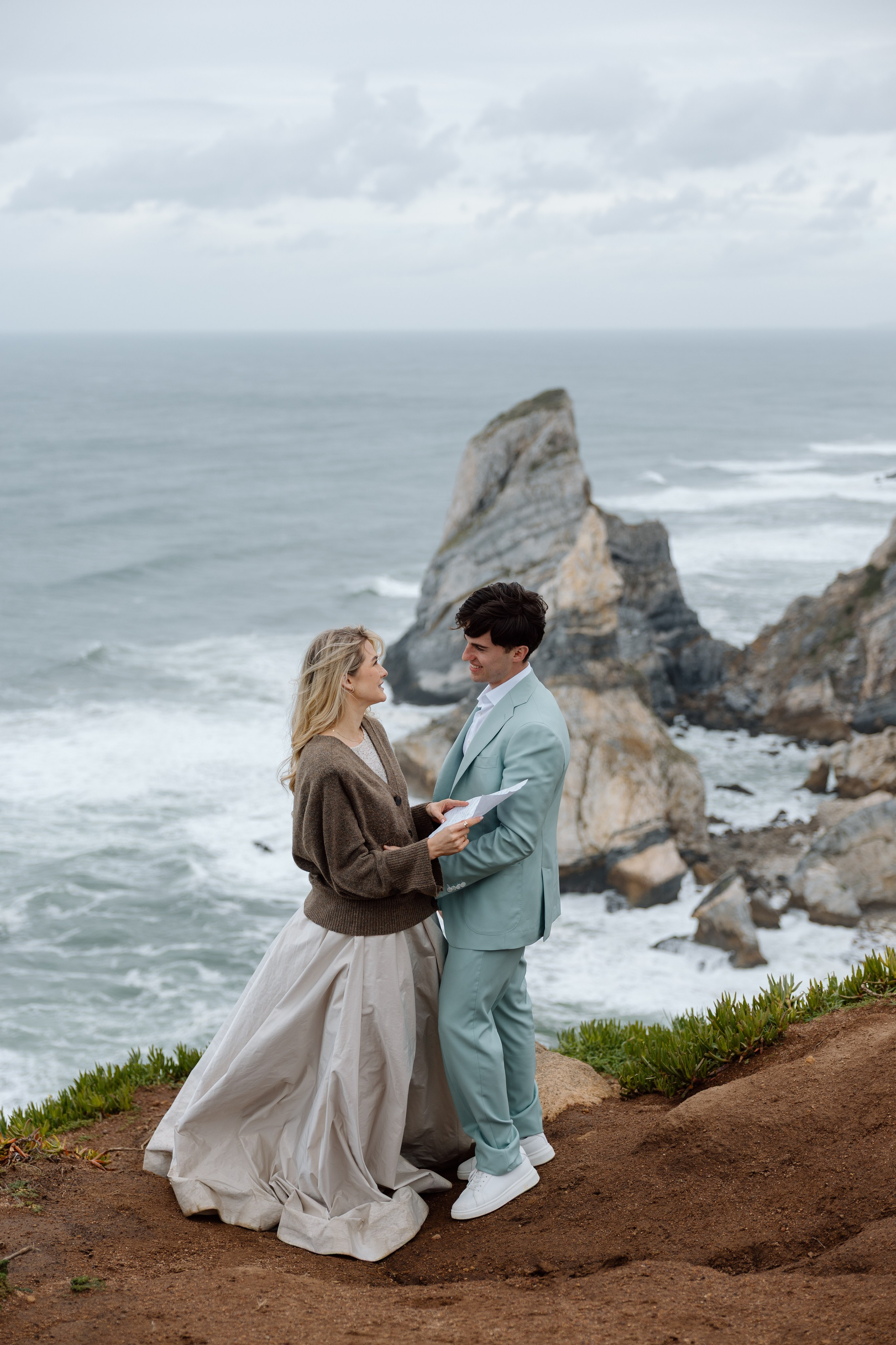 Vivien & Razvan. Main