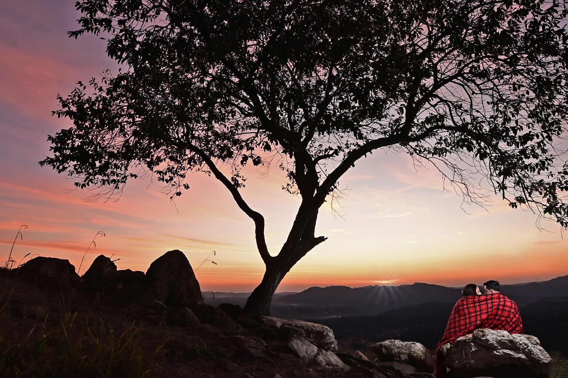 Gabriela & Fernando — Morro do Capuava, Pirapora do Bom Jesus. Produtora Bride