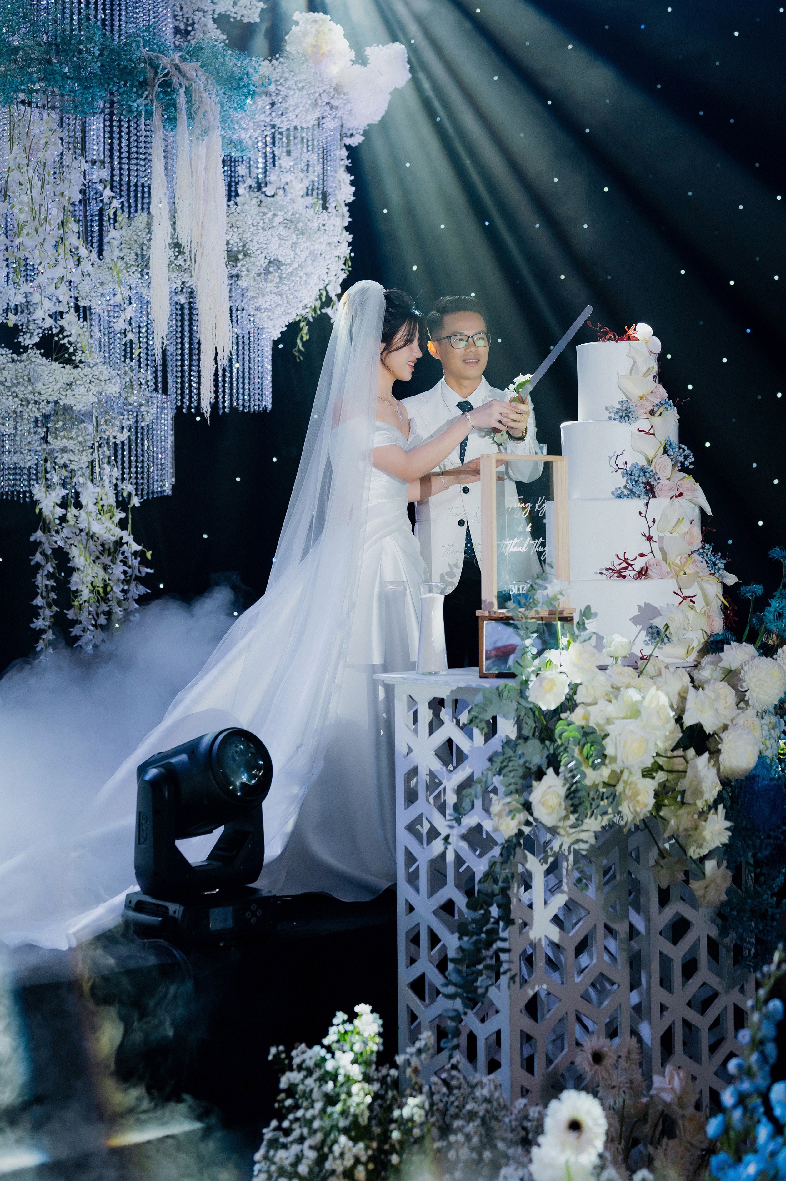 THANH THUÝ & TRỌNG KỶ. Nhiếp ảnh gia đám cưới hàng đầu tại Thành Phố Hồ Chí Minh