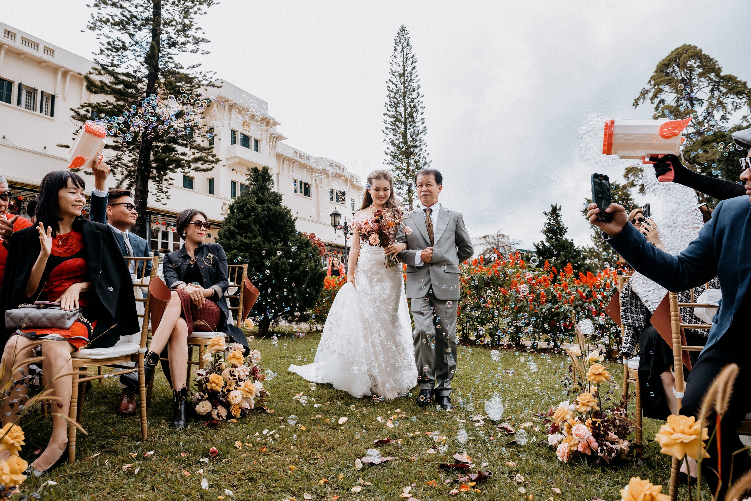 JESSE & MIMI / The Vows. Nhiếp ảnh gia đám cưới hàng đầu tại Thành Phố Hồ Chí Minh