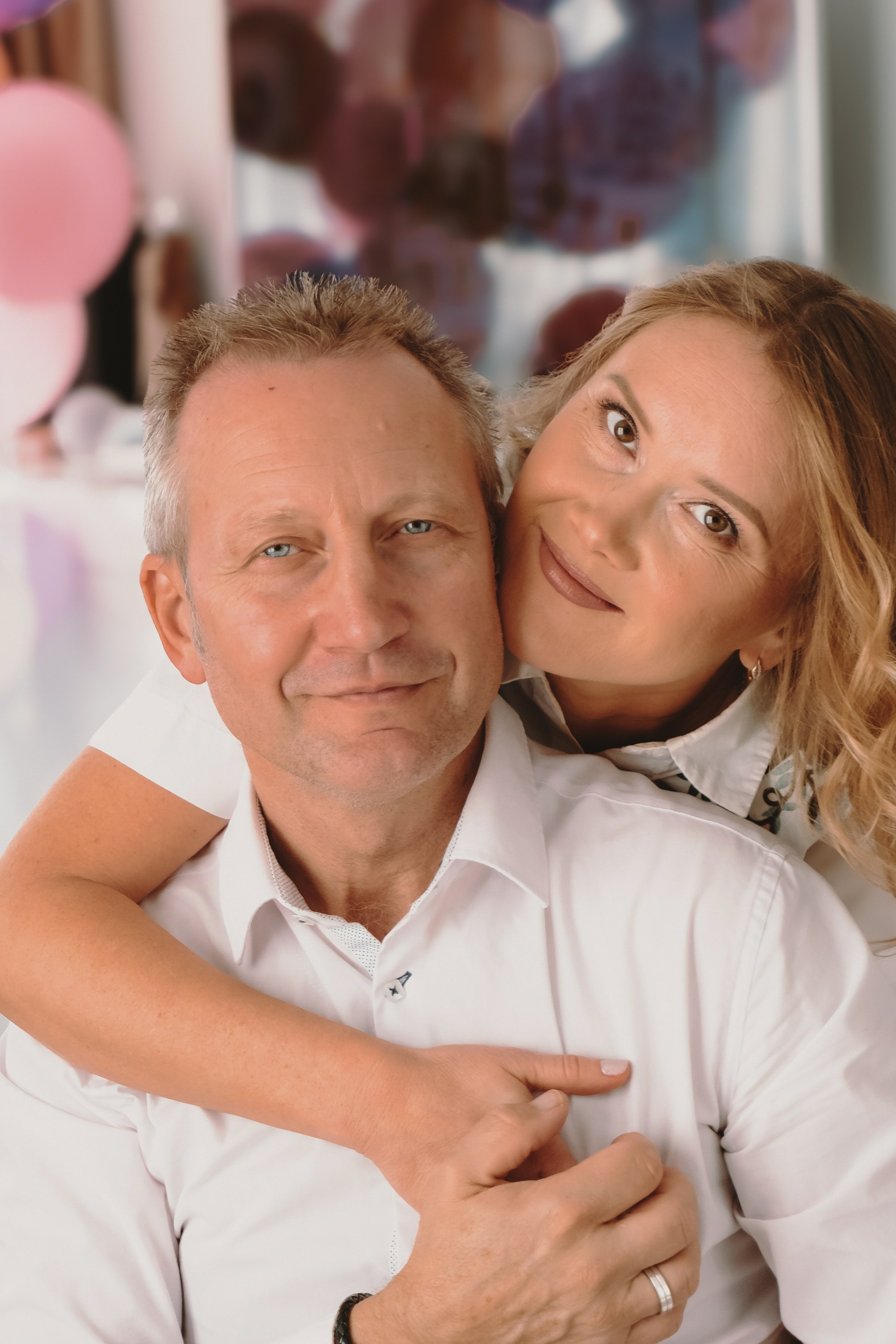 Sesión familiar en Navidad. Fotografía profesional en Calafell - Elena Medvedeva