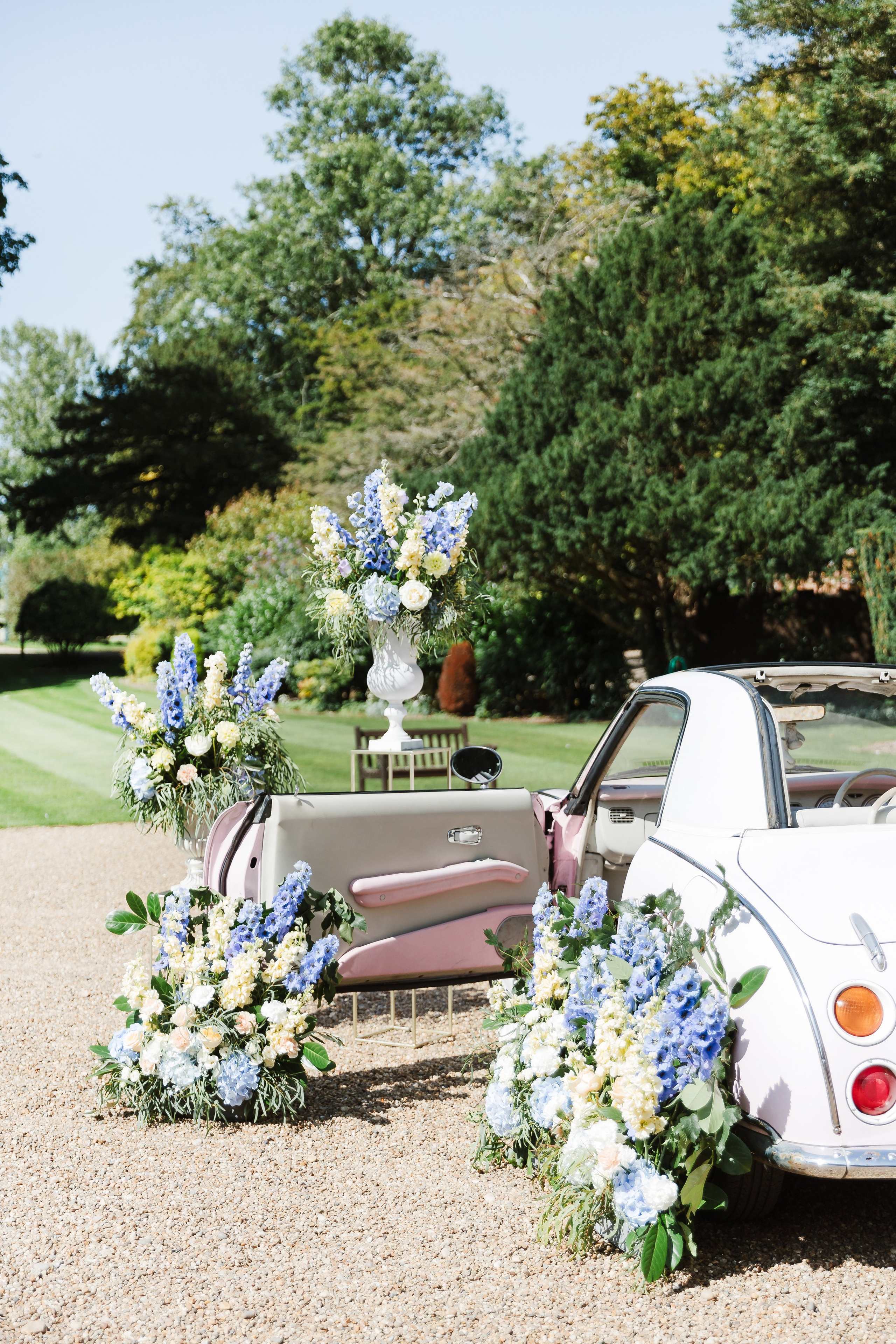 Regal Romance | Editorial Photoshoot at Gosfield Hall, London Estat. YES I DO PRODUCTION — Wedding photography&videography
