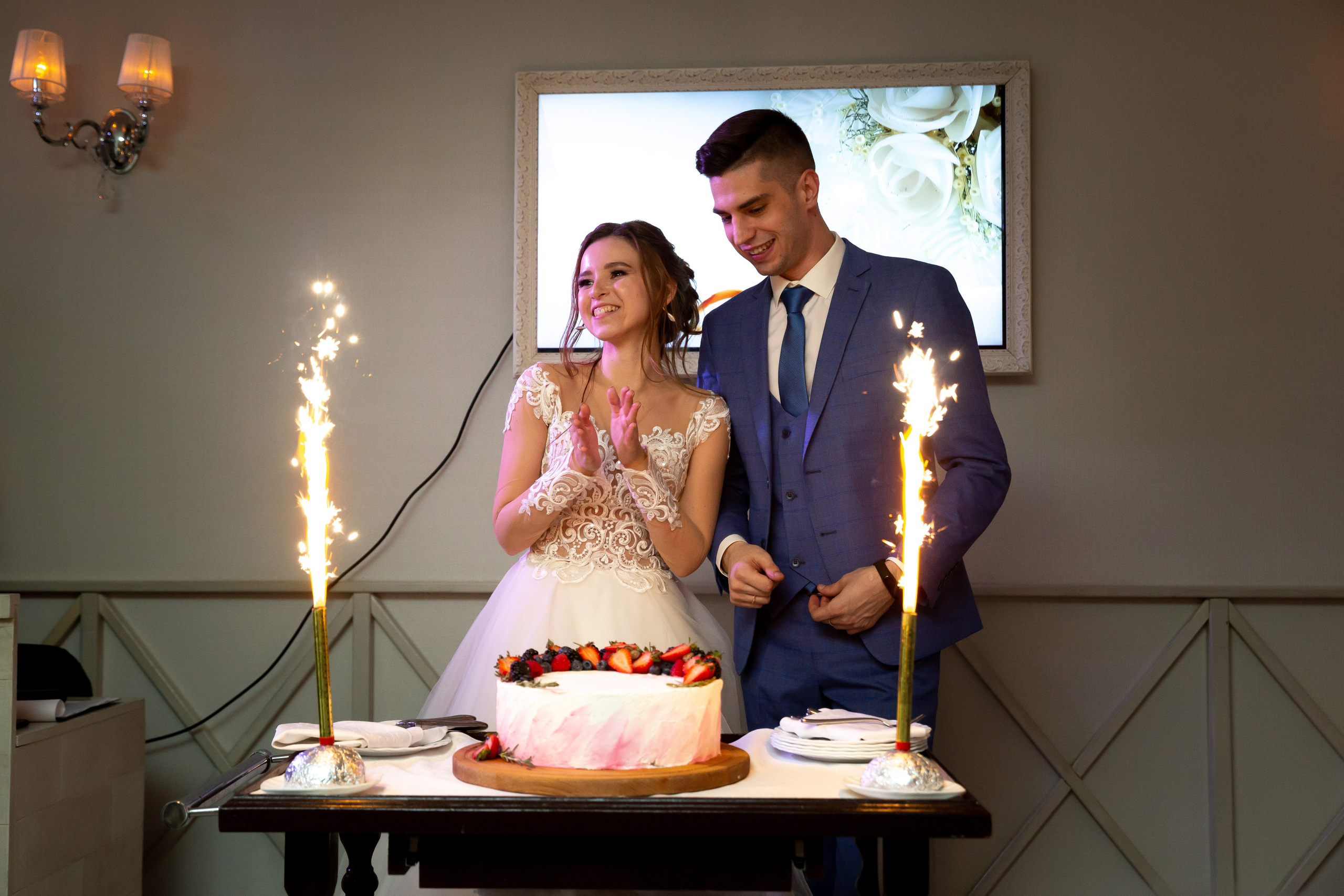 Poročna fofografija. Fotografinja in videografinja Mariia Bortiakova iz Slovenije: fotografiranje dogodkov, portretov in snemanje videov po vsej Sloveniji