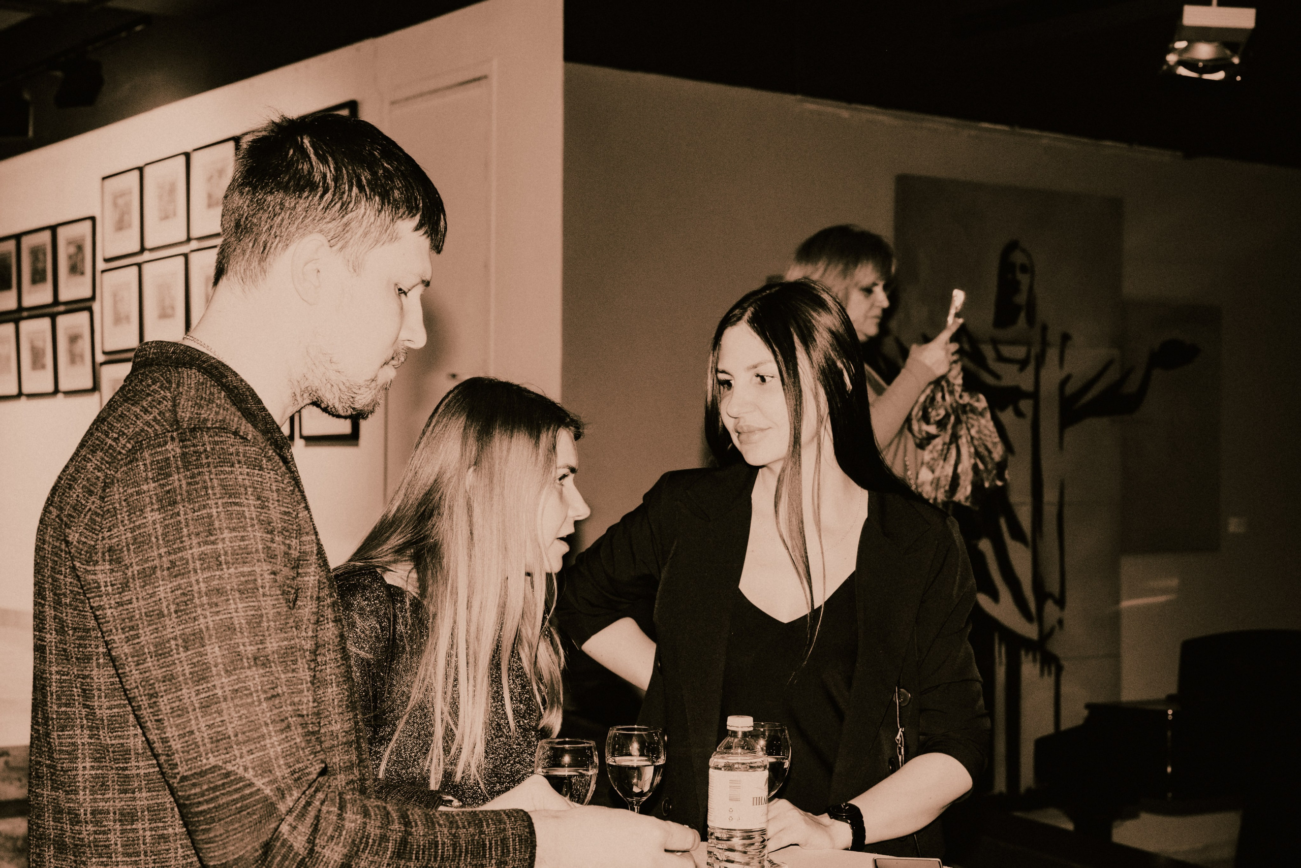 Happy people are watching (Armenian event). Ekaterina Tsurkina-Appina Photography Canada