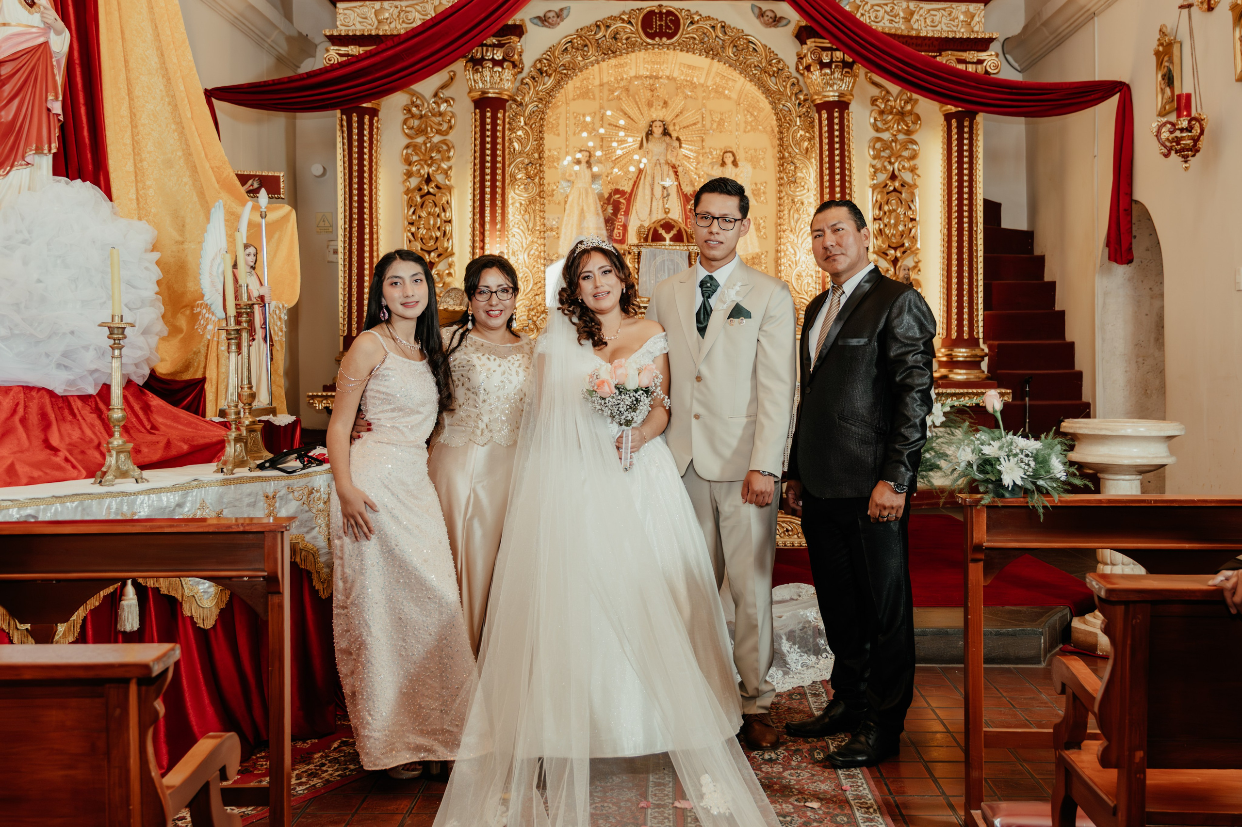 ANGIE + MANUEL BODA RELIGIOSA. Studio KVTA | Fotografía y Video de Bodas en Arequipa