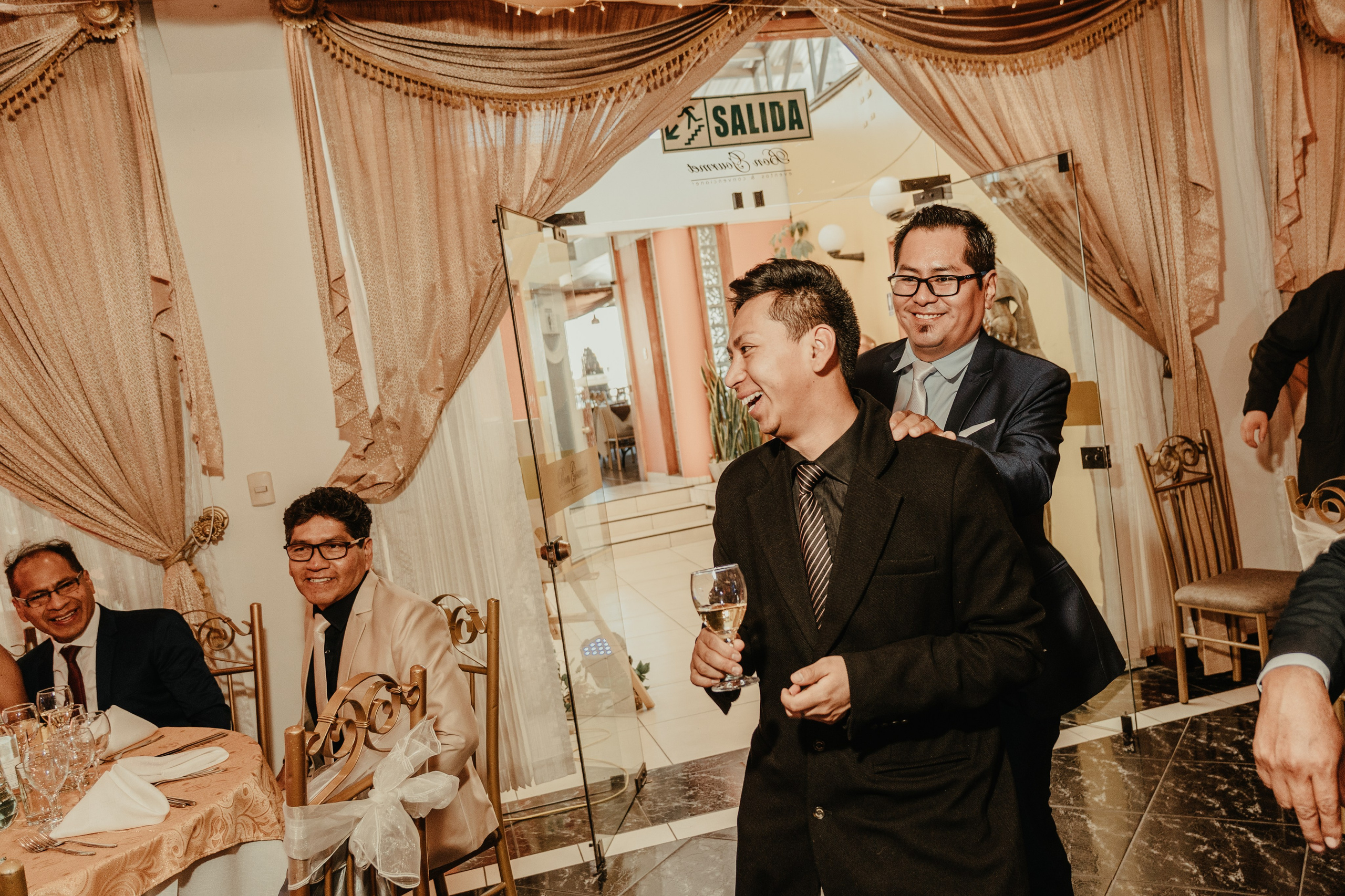 VANESSA + FRANKLIN BODA RELIGIOSA. Studio KVTA | Fotografía y Video de Bodas en Arequipa
