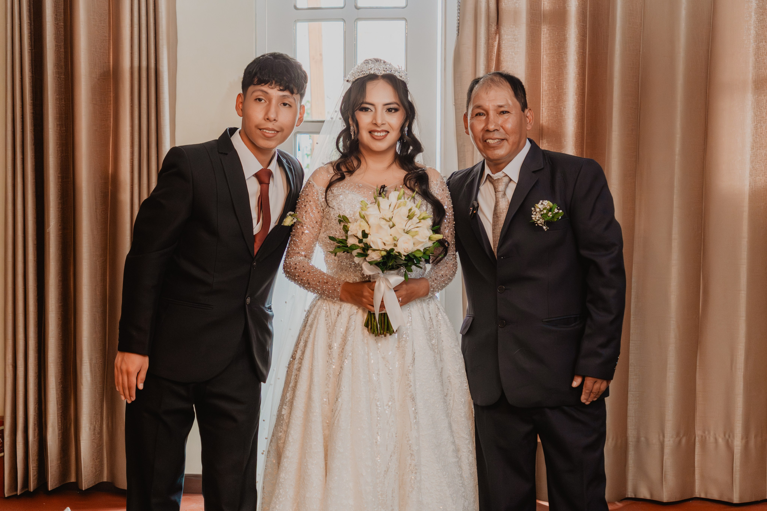 FERNANDO + MARIBEL | BODA RELIGIOSA. Studio KVTA | Fotografía y Video de Bodas en Arequipa