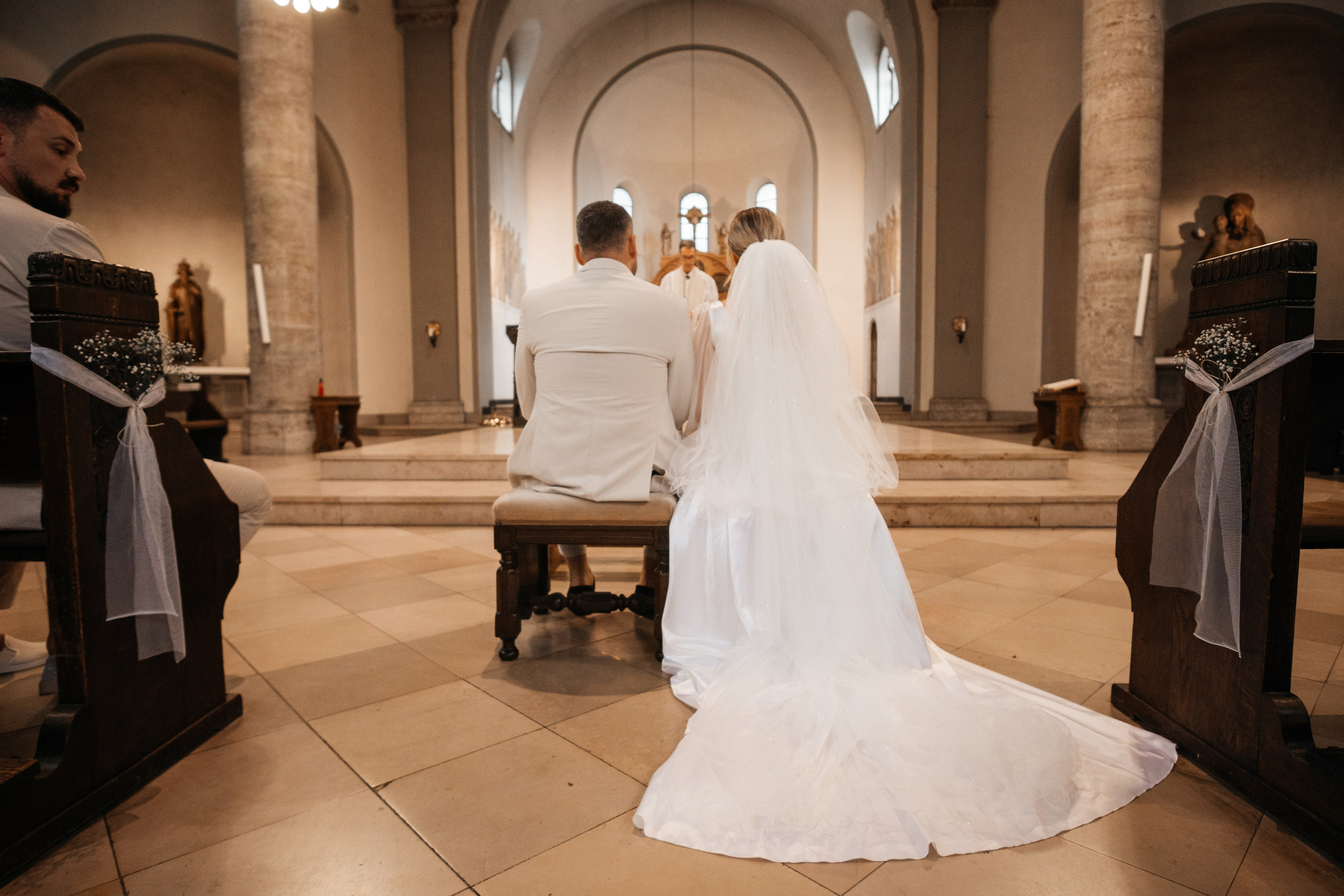 D & M im Restaurant Elfrather Mühle. Wedding Photographer Germany