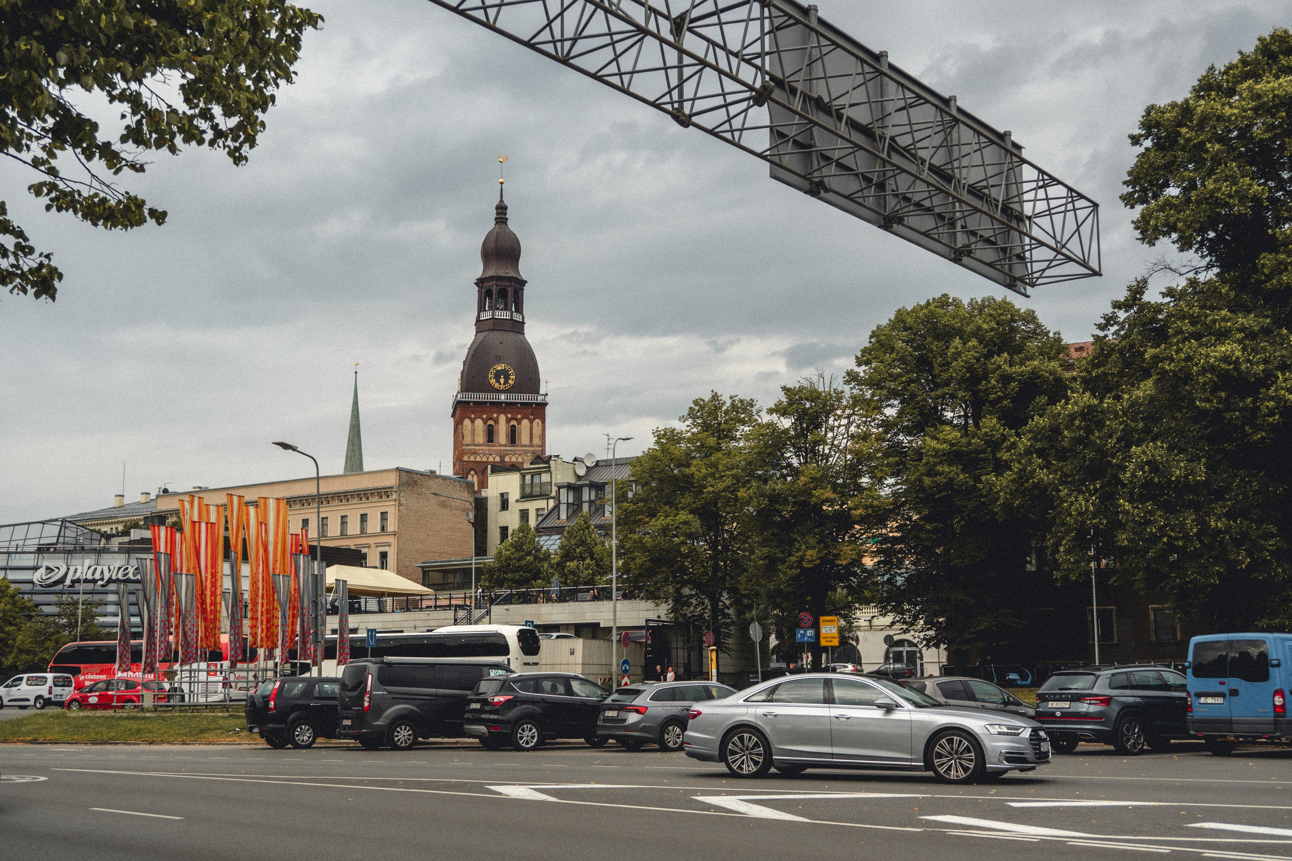 Voyage à Riga. Photographe sur Cote d’Azur. Portraits de familles, couples, enfants, événements