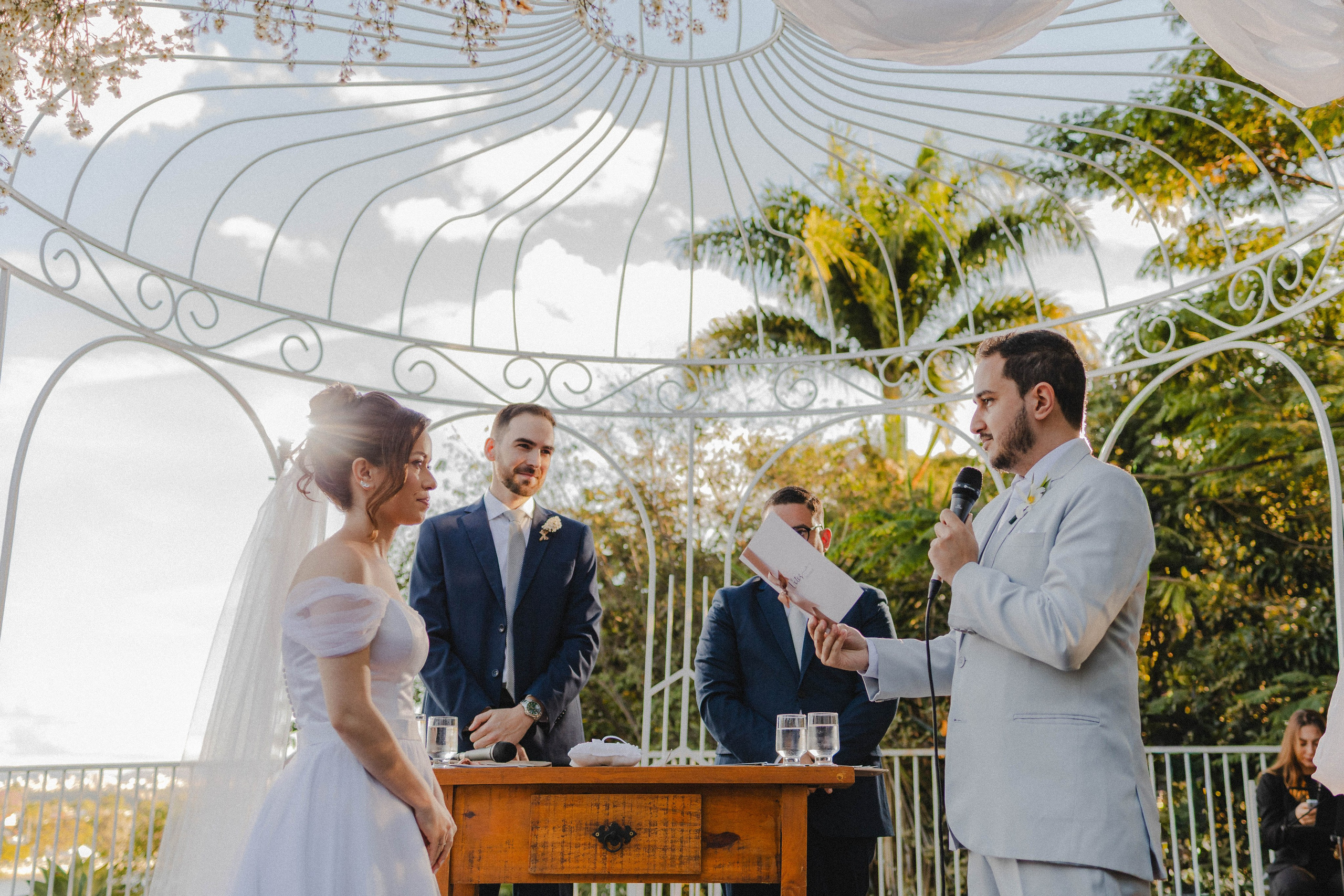 C & H — Leve, calmo e romântico. Fotografia de casamento em Belo Horizonte