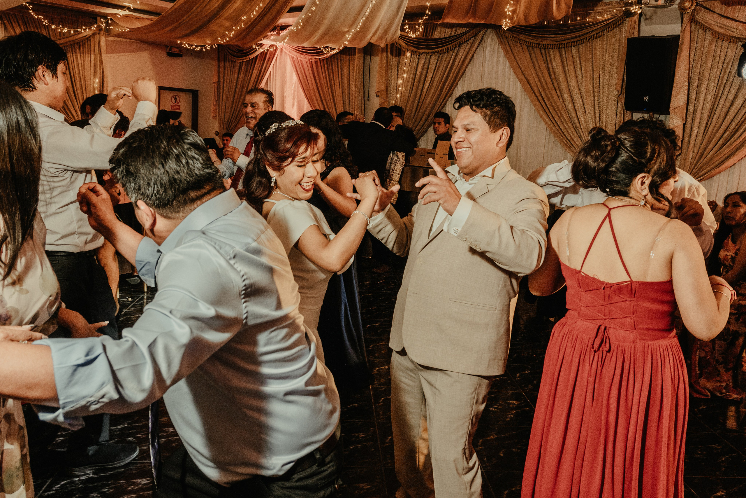 VANESSA + FRANKLIN BODA RELIGIOSA. Studio KVTA | Fotografía y Video de Bodas en Arequipa