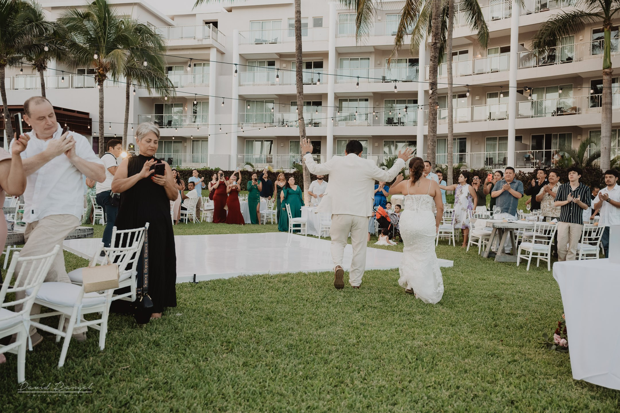 Destination Wedding in the Riviera Maya. Destination wedding photographer based in Cancun and Riviera Maya with service worldwide