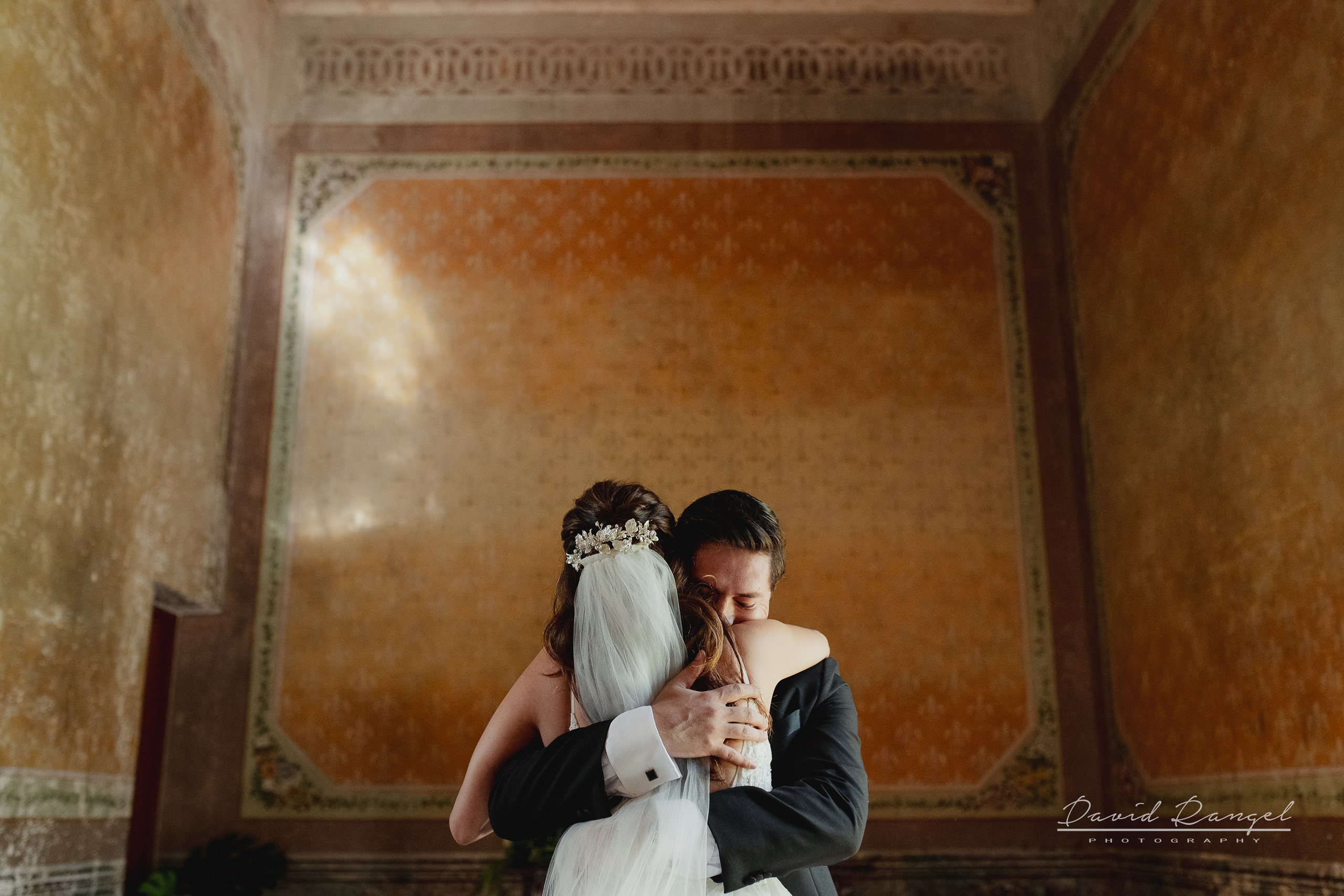 Classic Weddings. Destination wedding photographer based in Cancun and Riviera Maya with service worldwide