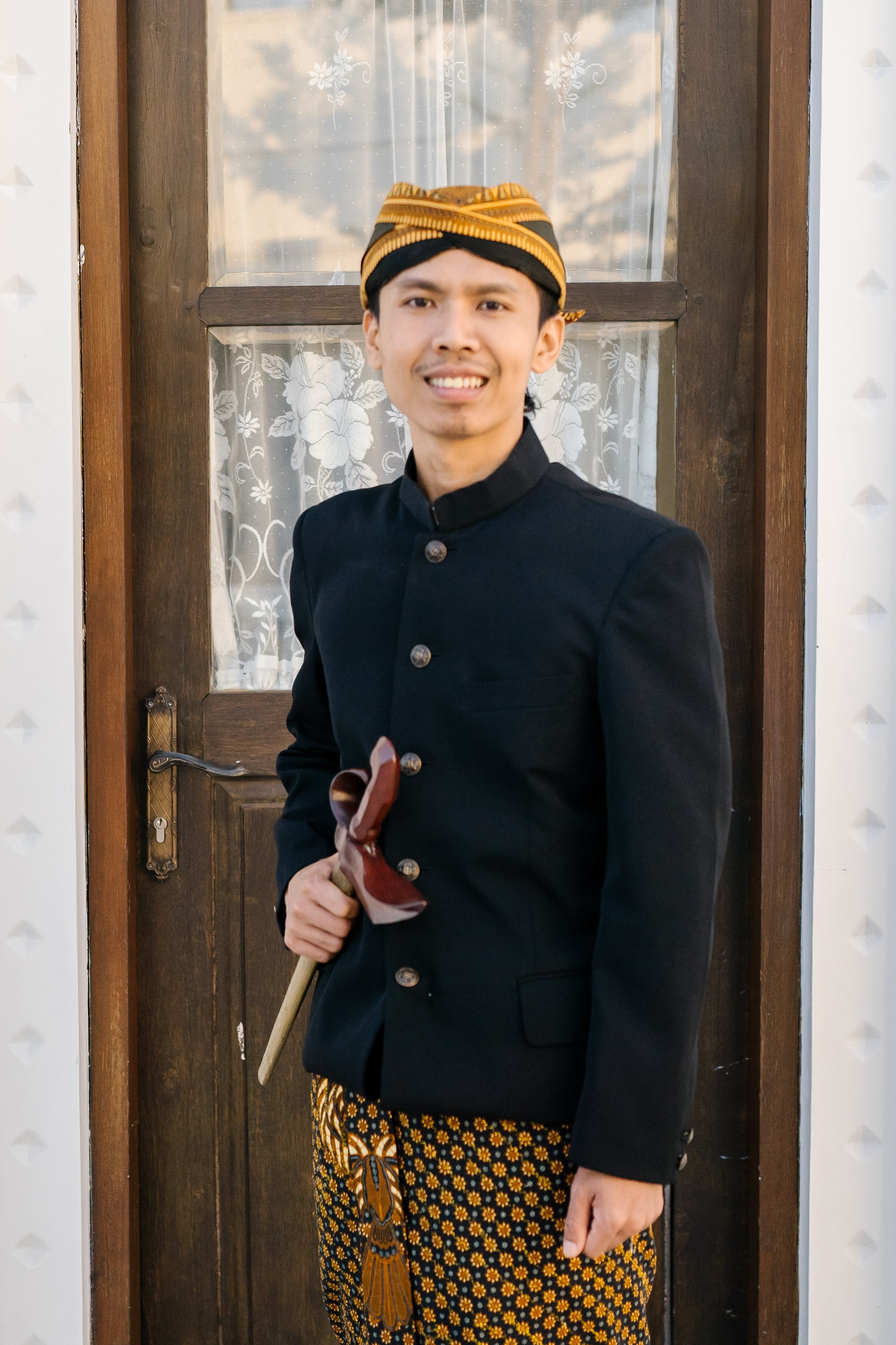 Prewedding Photo Shoot with Javanese style. Female Photographer in Bali