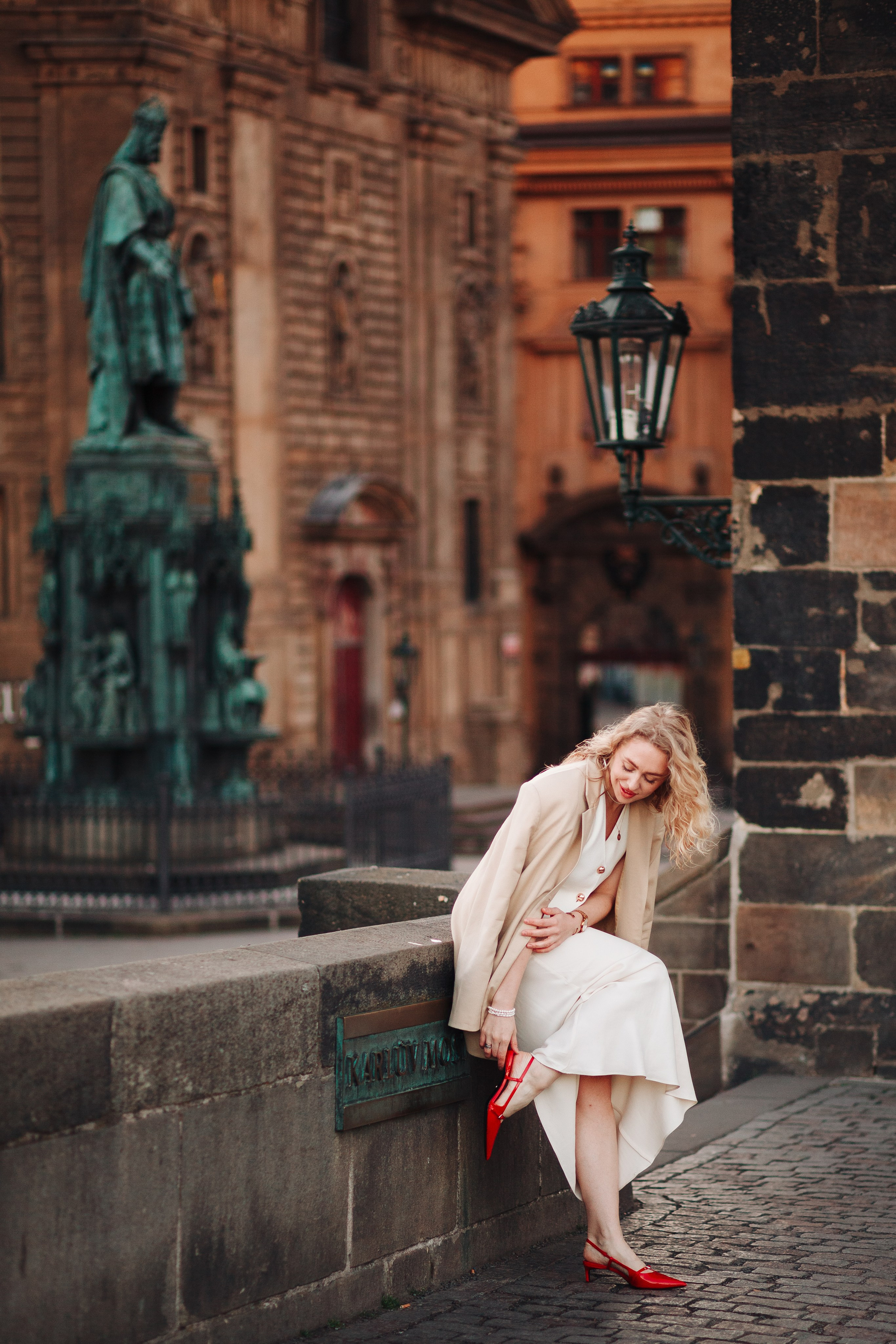 Alexandra. Photographer in Prague for tourists