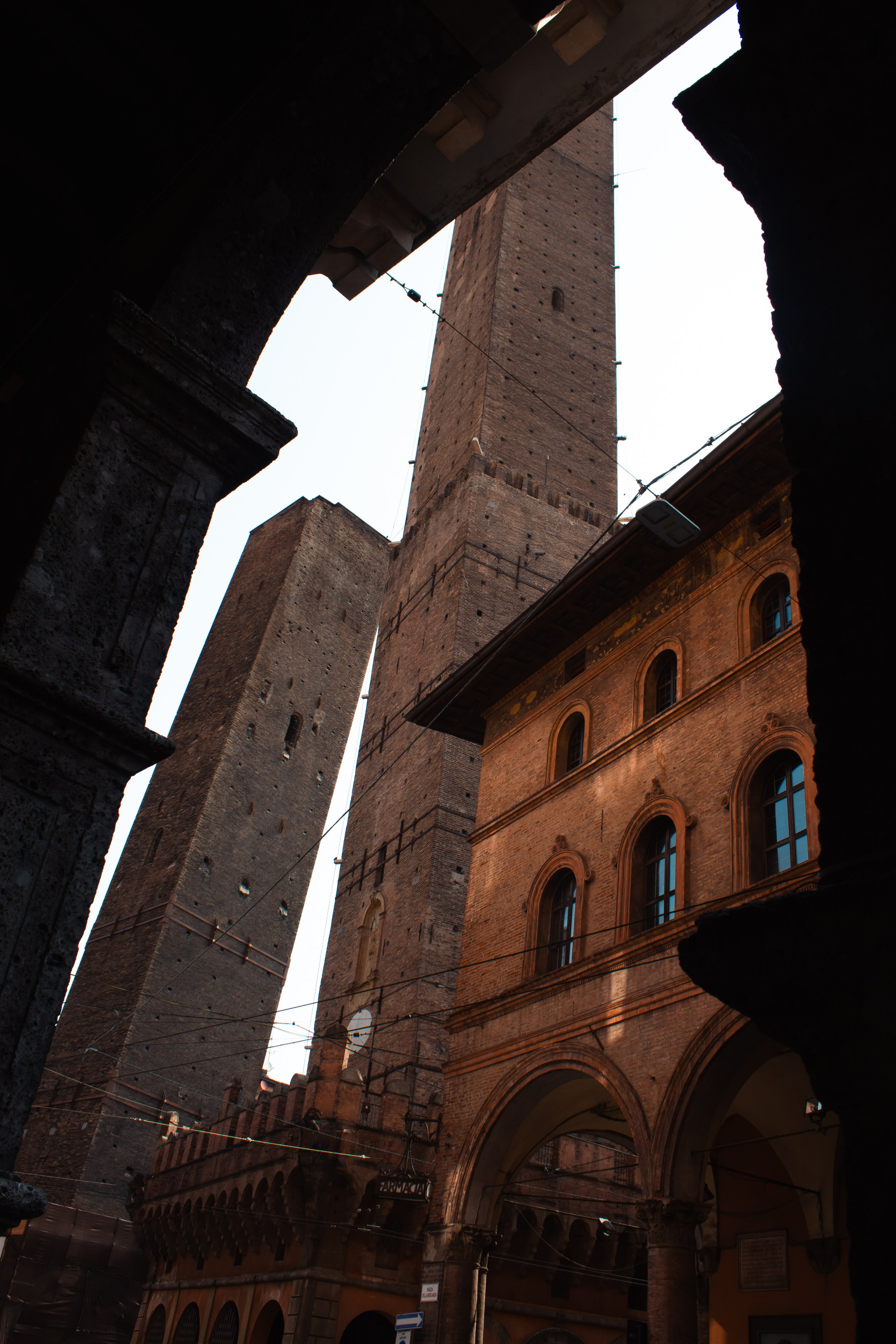 Italy. Look Around You