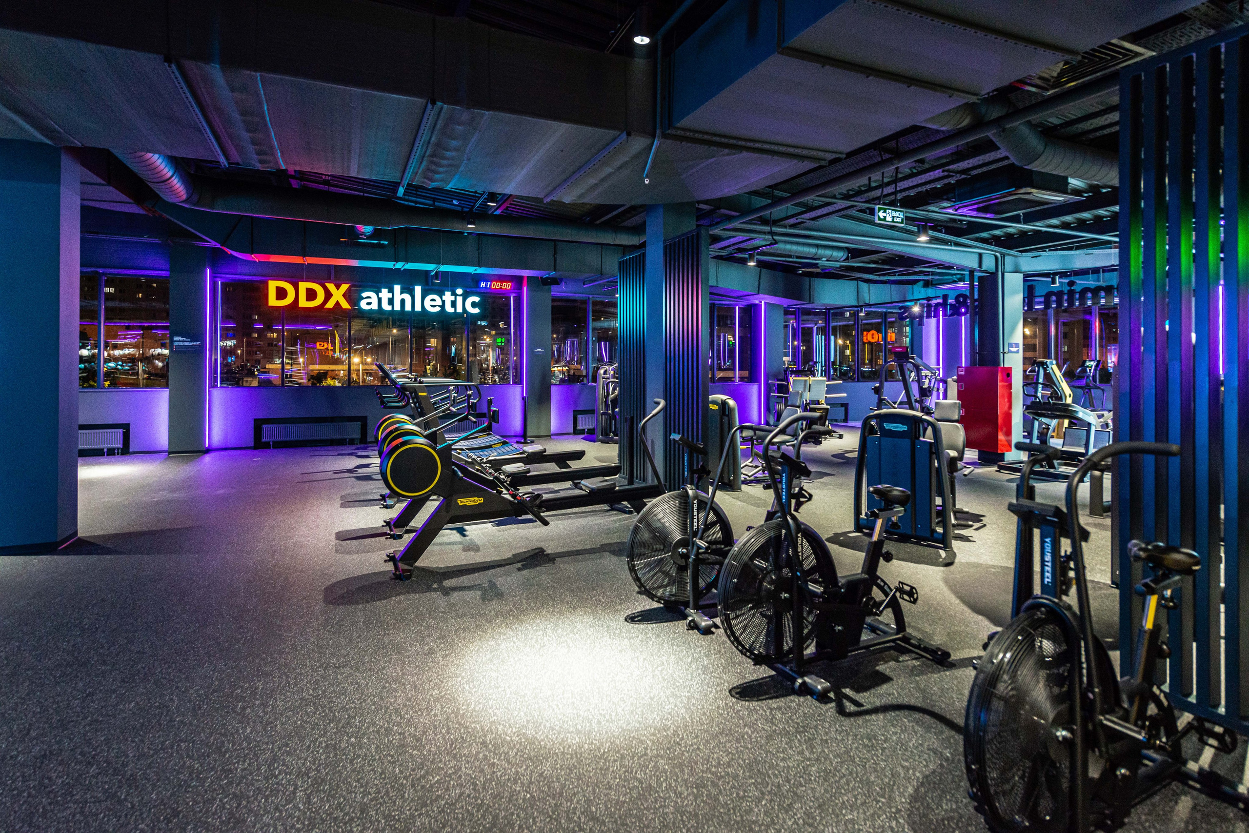 Фитнес-клуб DDX Fitness в Некрасовке. ФОТОГРАФ МЕКСИКА КИНТАНА-РОО