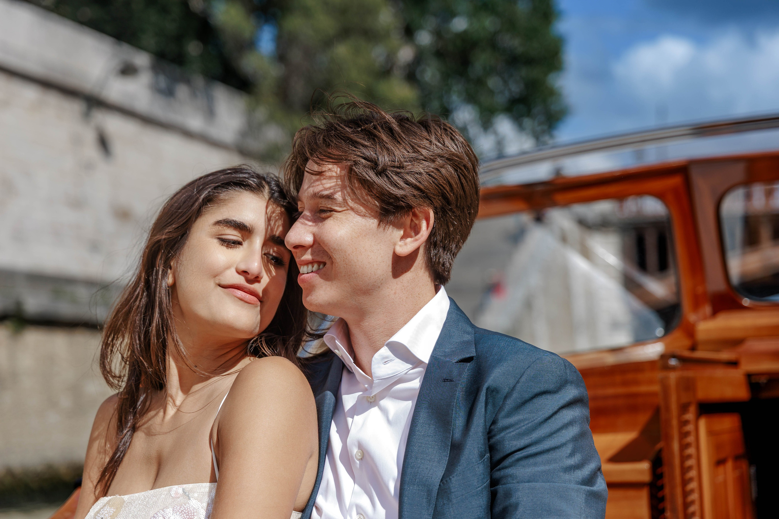 A Luxury Surprise Proposal on a Boat in Paris: Photo, Video & Champagne. Photographe à Paris